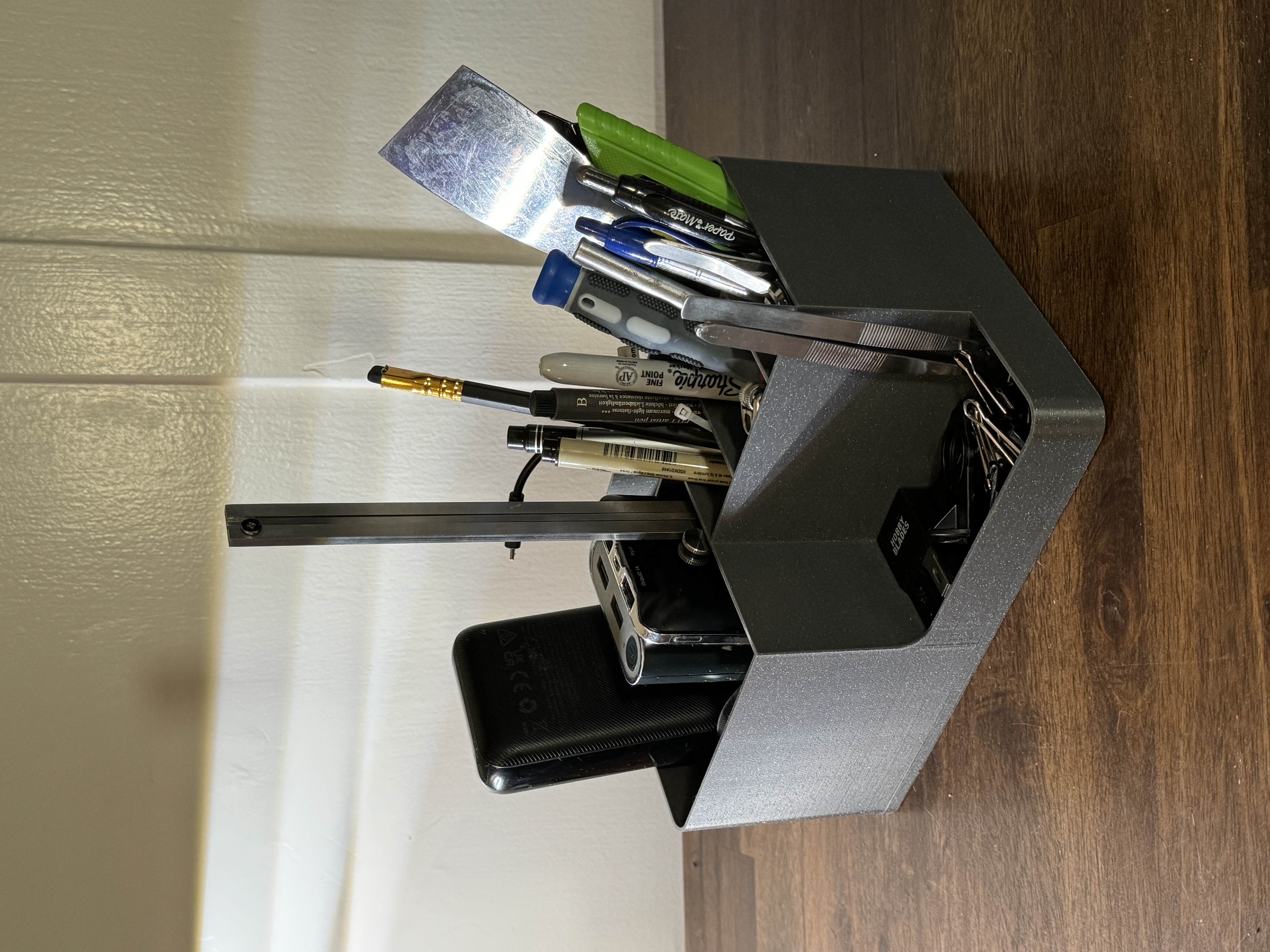 Simple Desktop Organizer