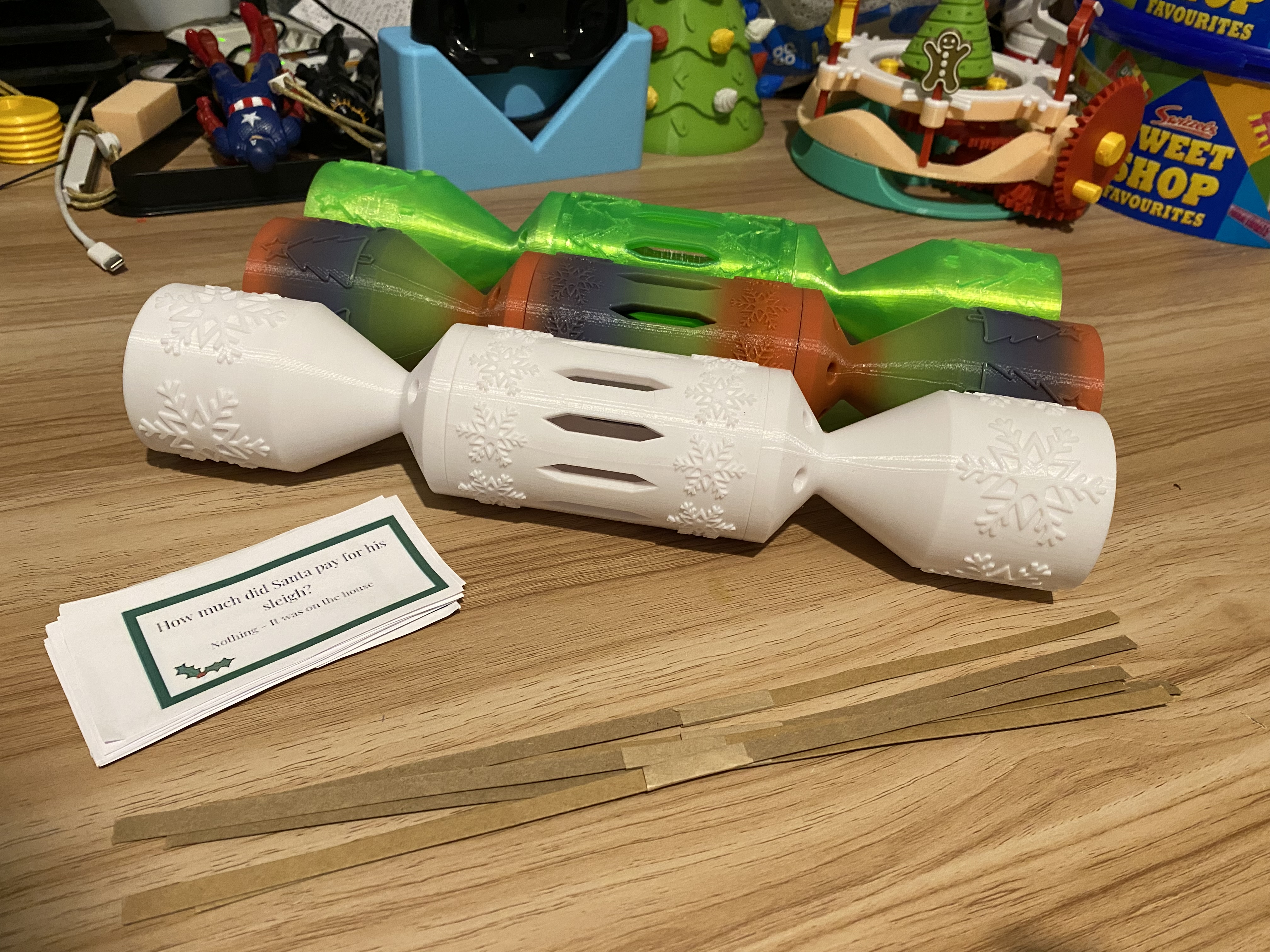 Classic Christmas Cracker, Functional with Real Bang!