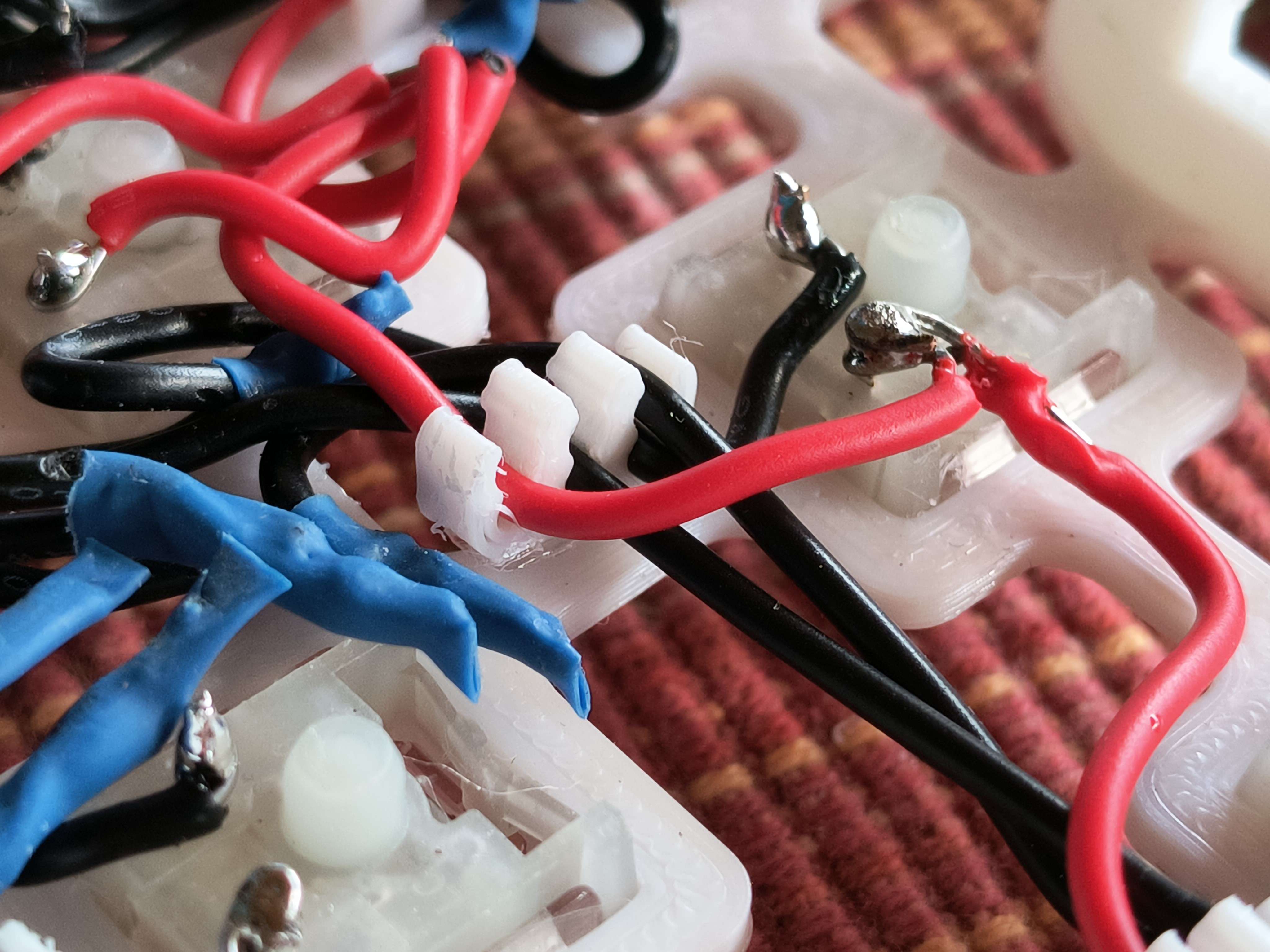 Miniatura 3 do modelo 3D parametric cable/wire clip/comb v2