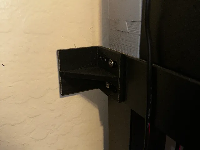 Lack Enclosure Wall Brace