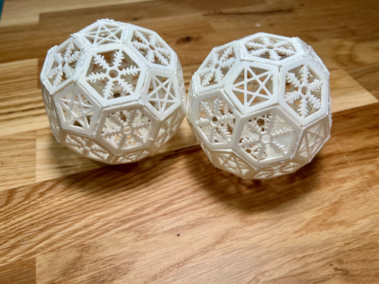 Foldable Truncated Icosahedron Ornament by Terence - AMakerDad.com