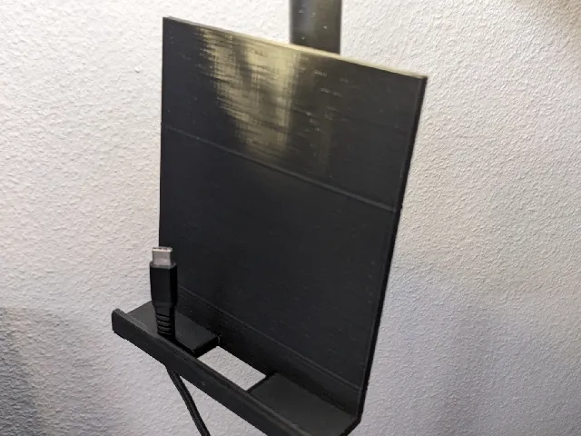 Smartphone holder for Ikea Lamp