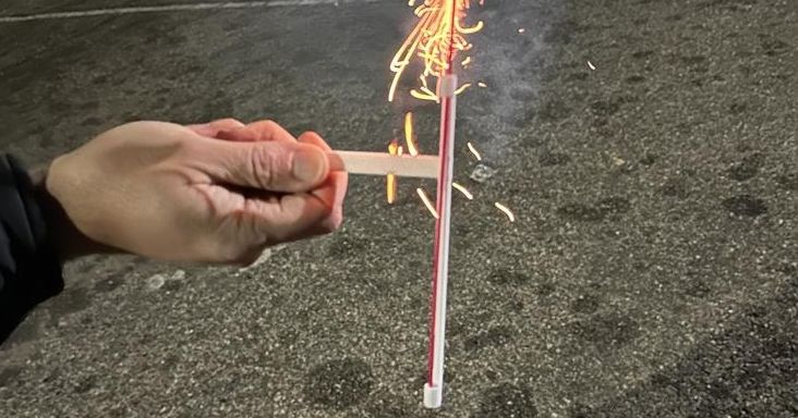 Simplest firework rocket launcher holder - Lanzadera cohetes by Antoine ...