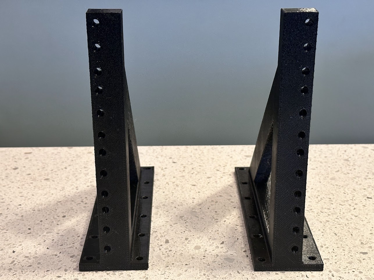 4U Network Rack, 19 inch Vertical Wall Mounted by DezignCreativ