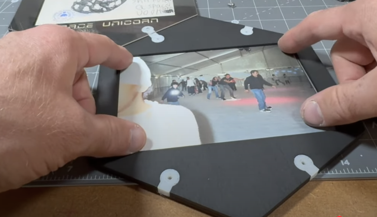 Miniatura 3 do modelo 3D Hexagonal Picture Frame (3DP + Laser)