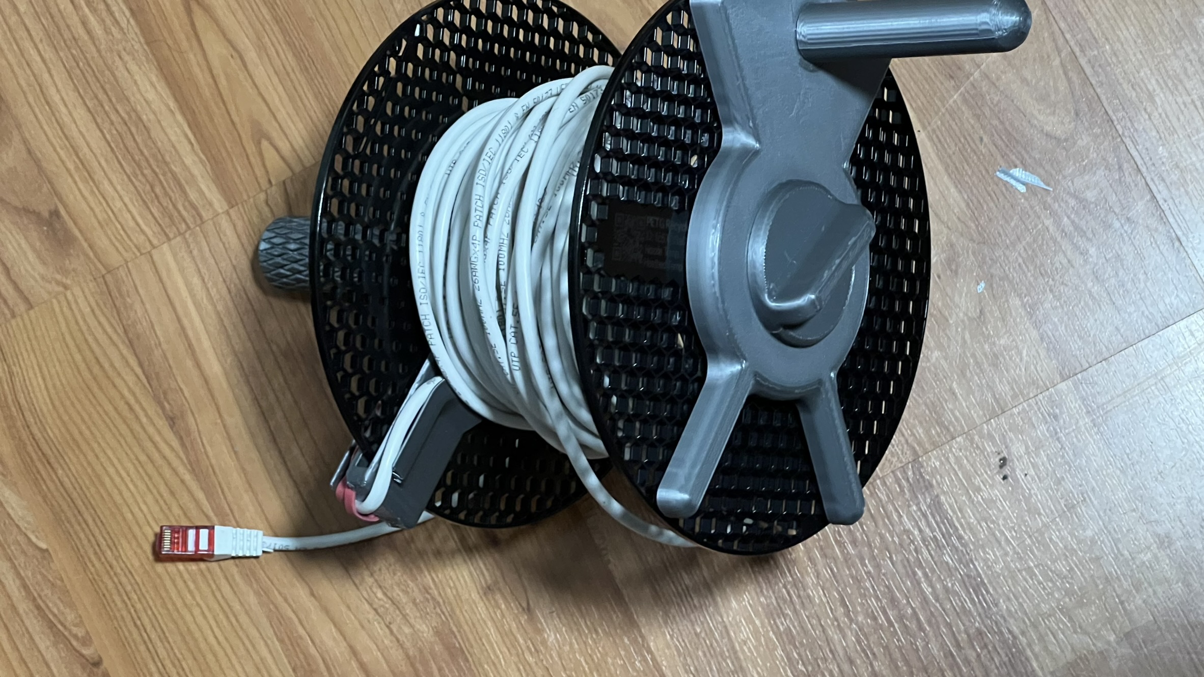 Kabelrolle basierend auf Prusa Filament Spulen / Cable reel based on Prusa filament spools