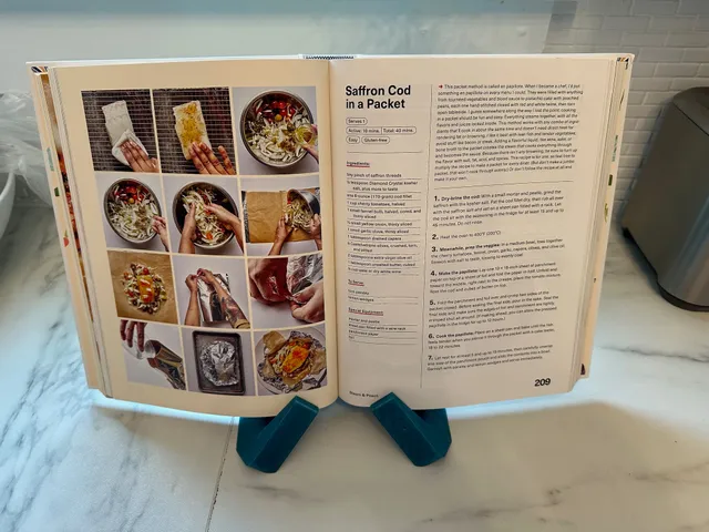 Simple Large-Format Cookbook/Textbook Stand