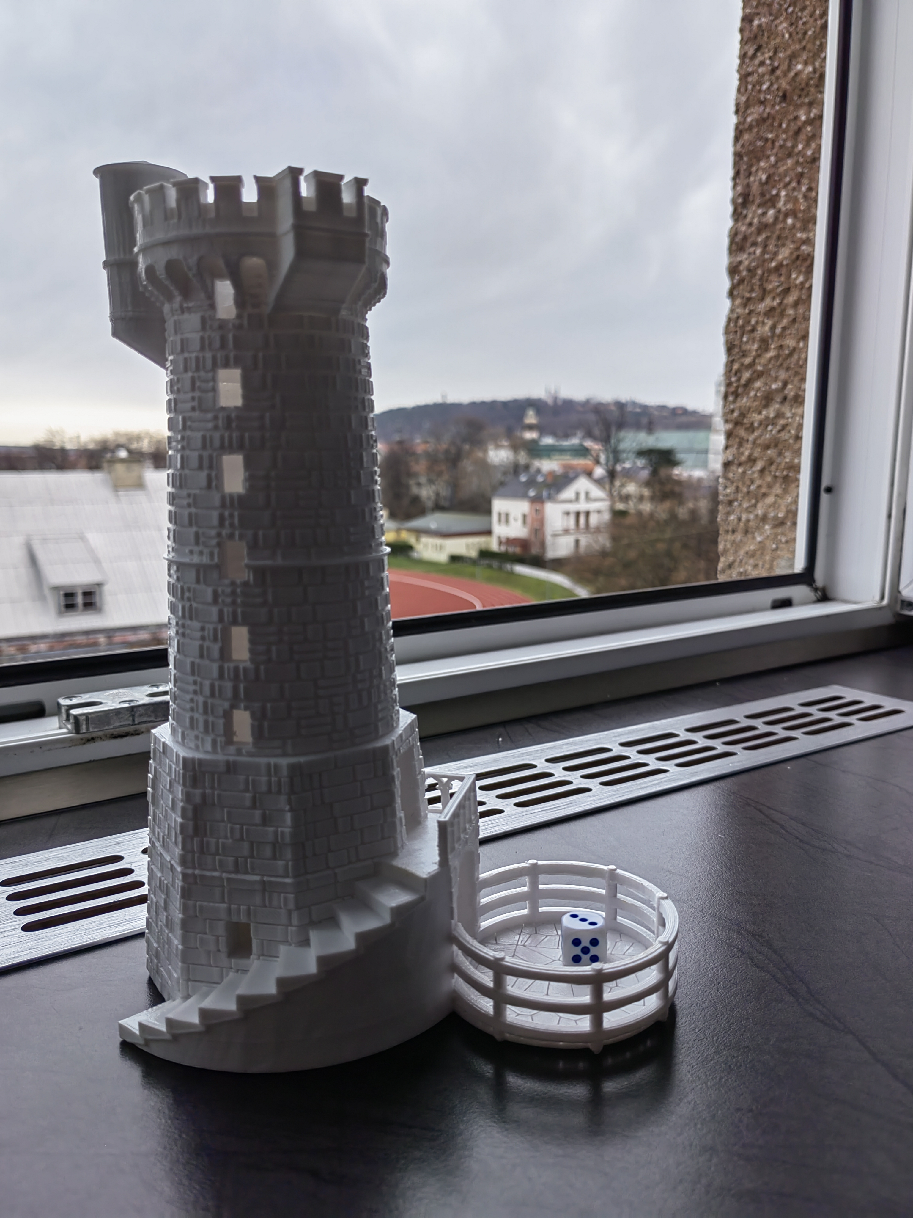 Rozhledna Cvilín na hrací kostky