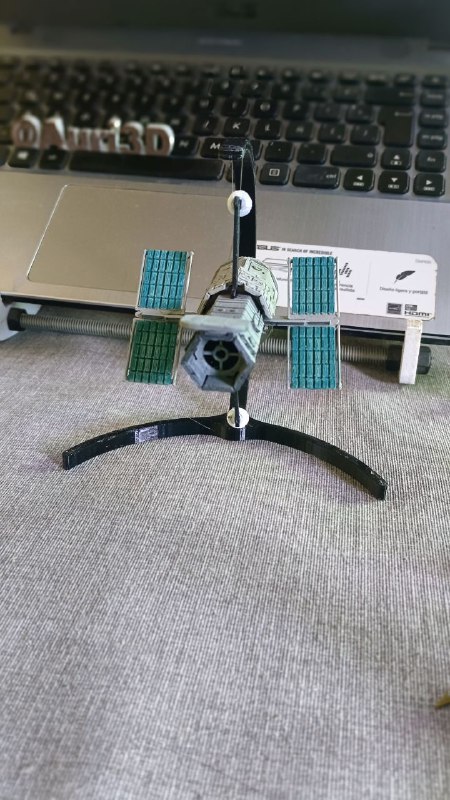 Soporte para Telescopio Hubble (Support for Hubble Telescope)