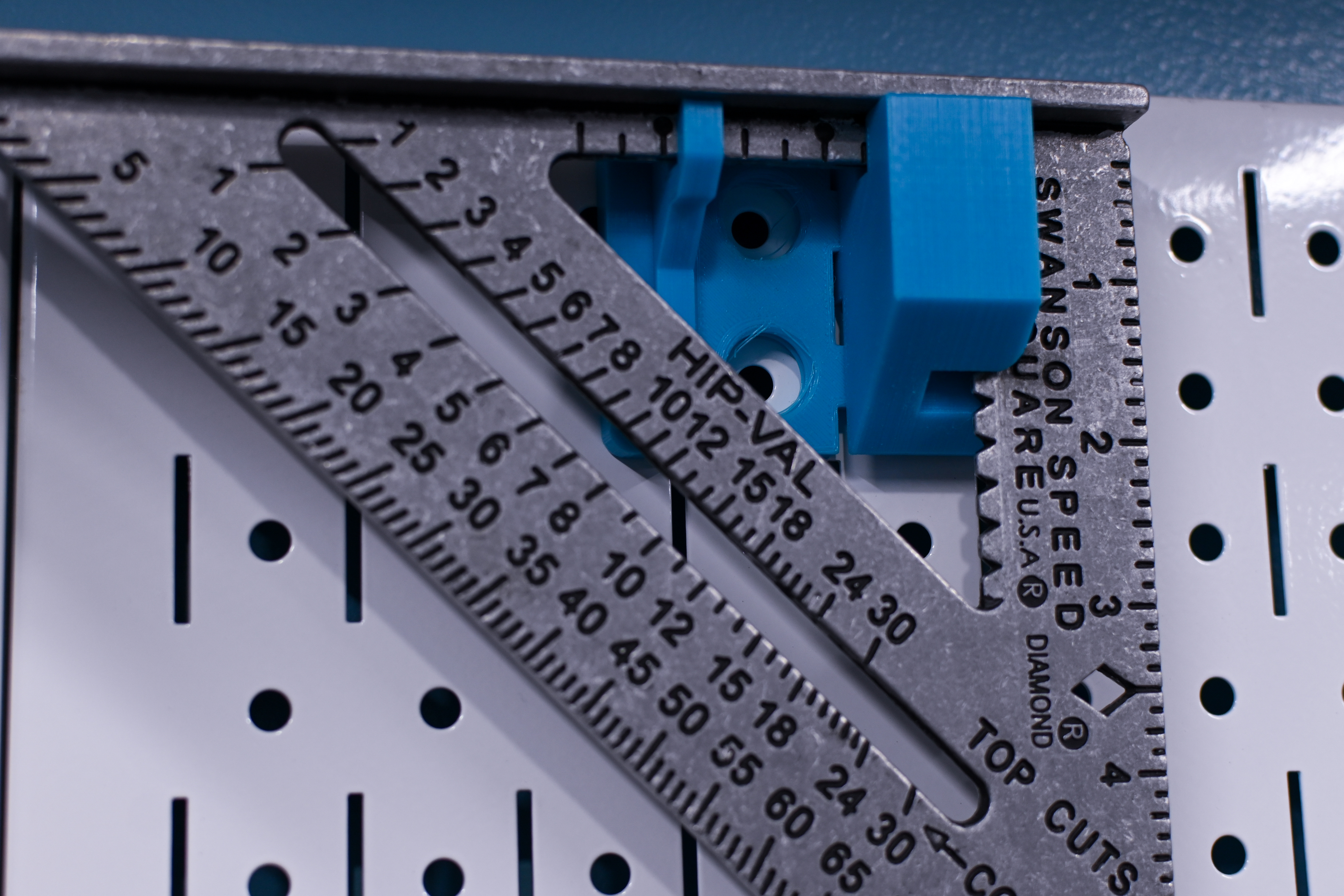 Miniatura 6 do modelo 3D Square Mounts for Wall Control