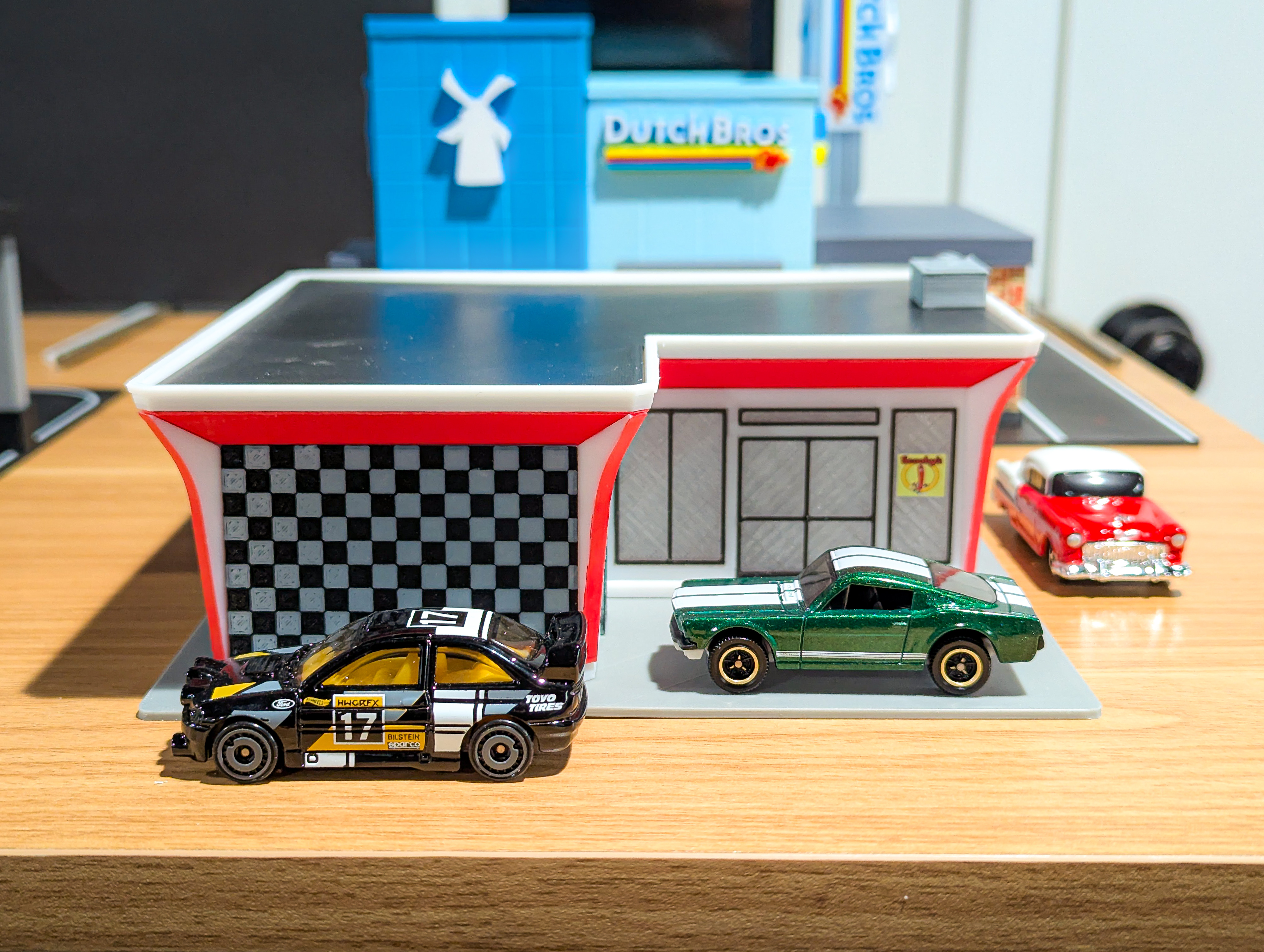Scooby's Hot Dogs Model Set - 1:64 Scale Diorama — thumbnail 12