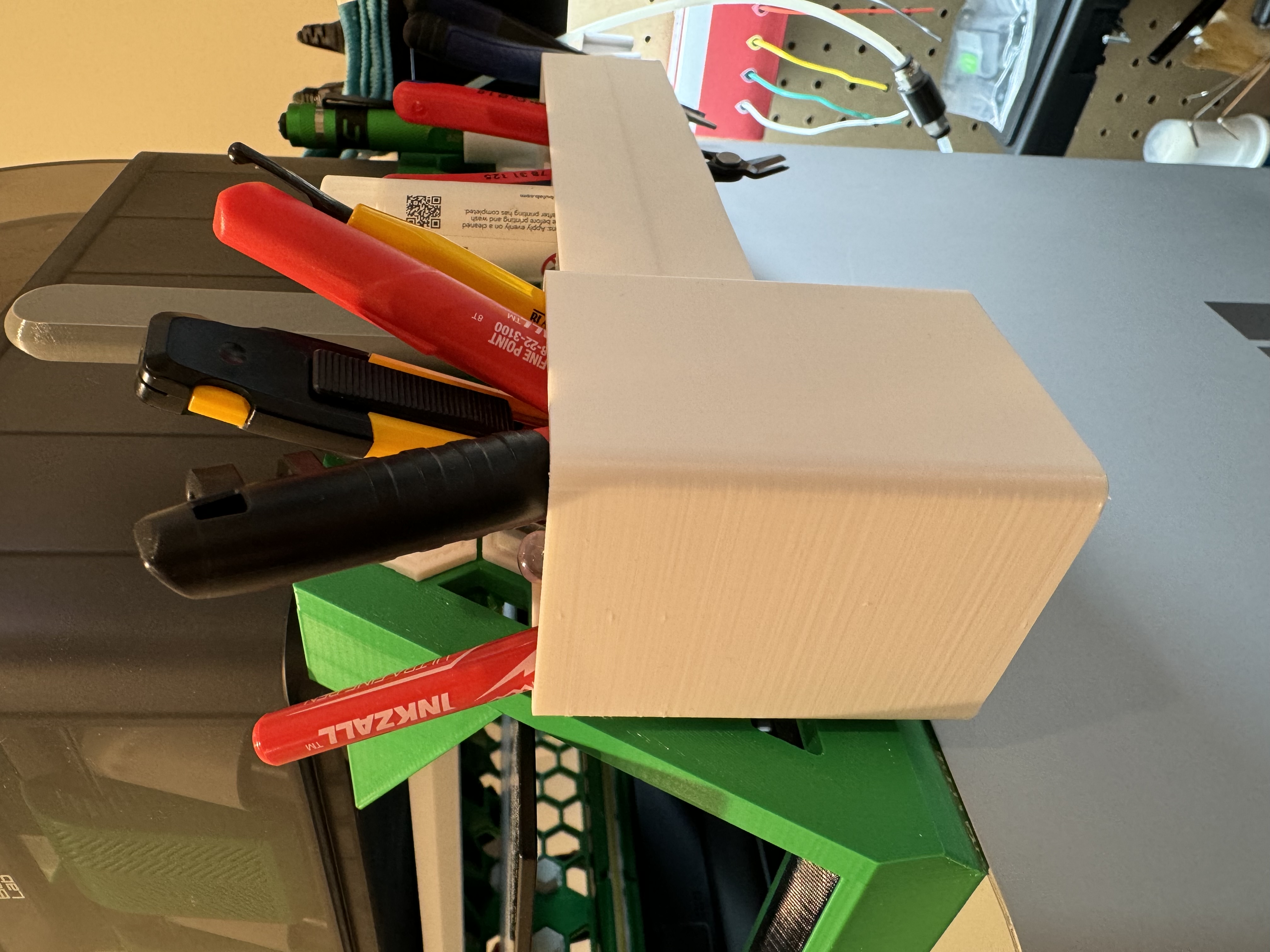 Pen Holder for X3D-V3 AMS Riser 3D model thumbnail