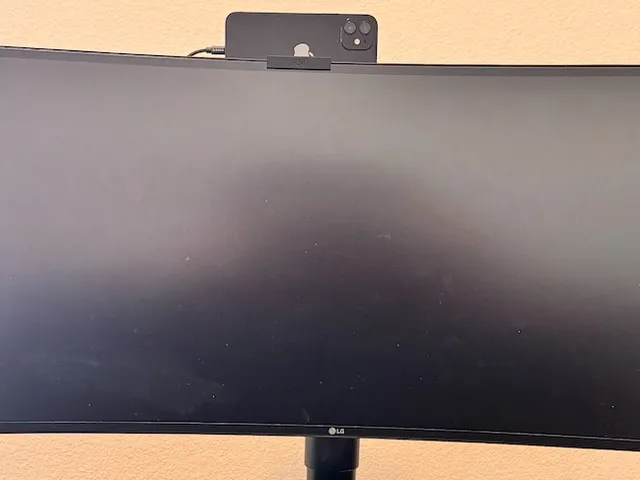 Continuity camera holder for LG and Samsung UltraWide Curved monitor