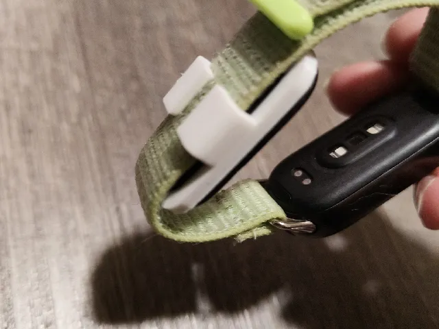 Google Fitbit Air 14mm Slim Strap Adapter