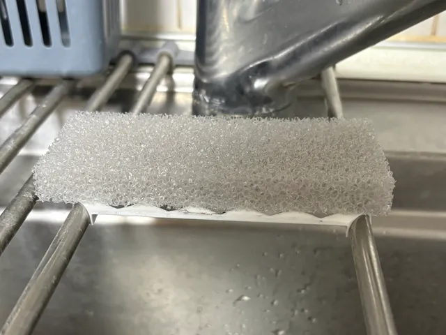 Snap-On Sponge Holder for Wire Rack