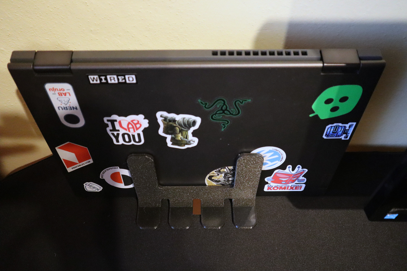 Notebook vertical stand — miniatura 3