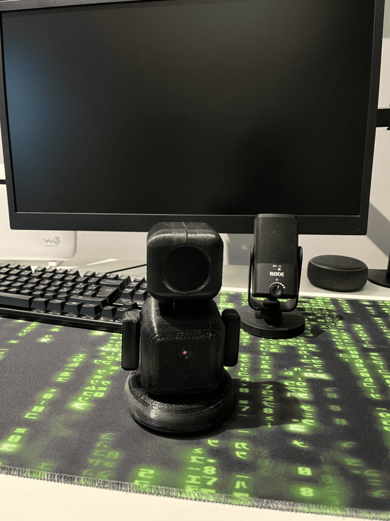 Miniatura 12 do modelo 3D Momy-Desk-Robot