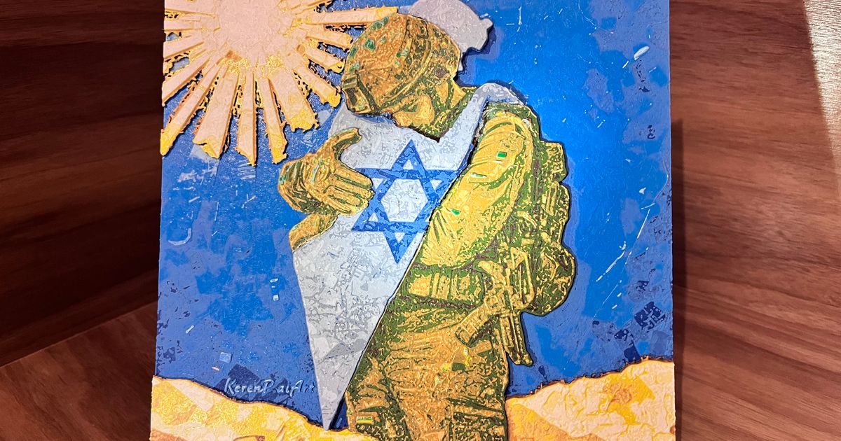 IDF Soldier Hugging Israel - Filament Painting with HueForge | זעקי ארץ ...