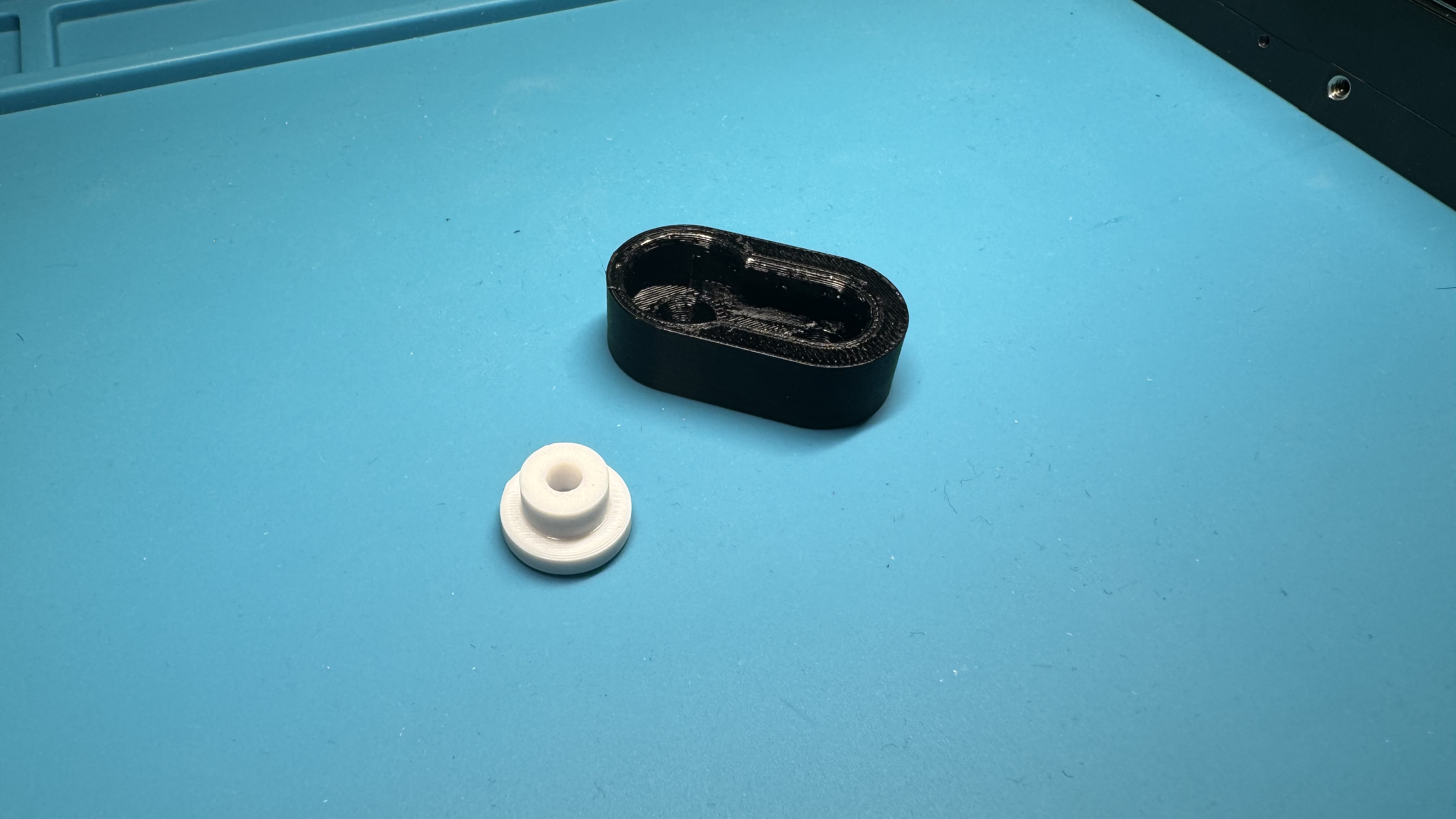 Miniatura 6 do modelo 3D Keyhole wall holder