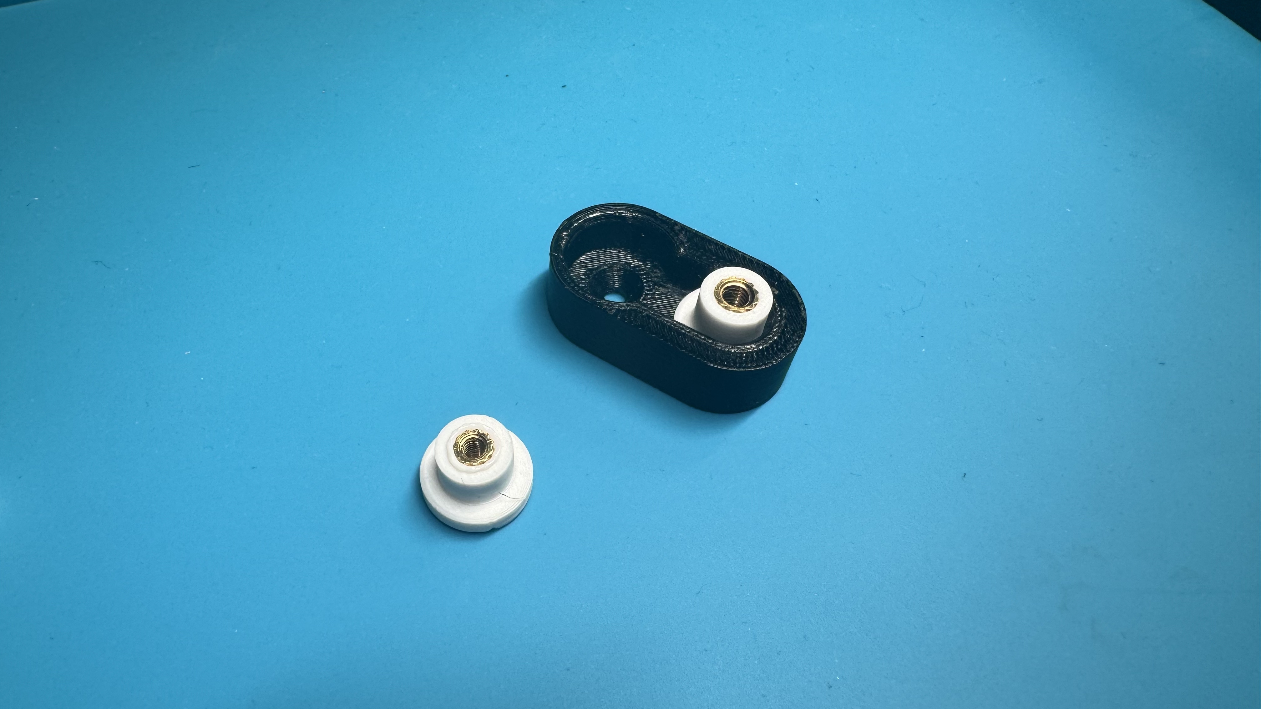 Miniatura 7 do modelo 3D Keyhole wall holder