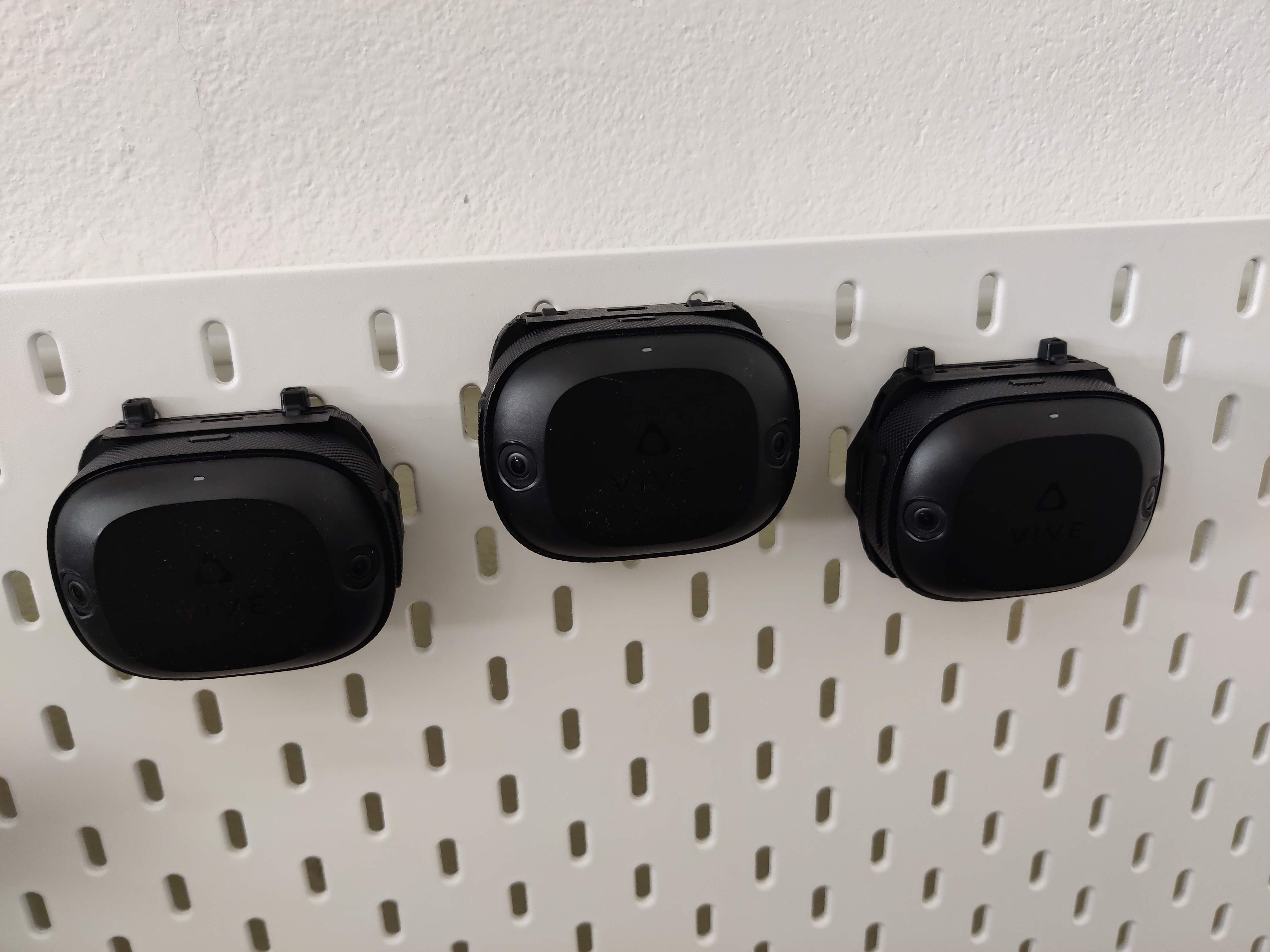 Vive Ultimate Skadis Holder