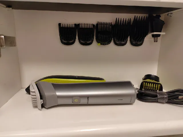 Philips comb hanger
