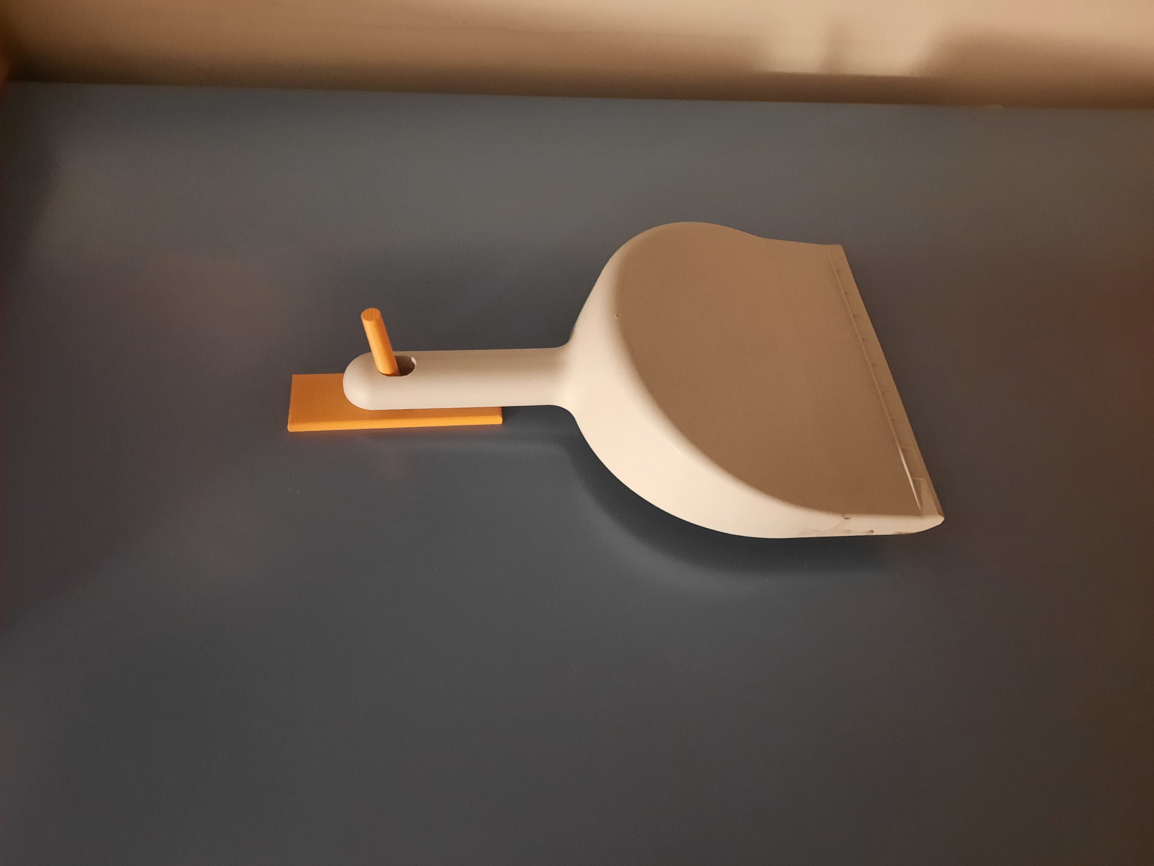 Fridge Hook for Dustpan by fuchsi3010 Download free STL model