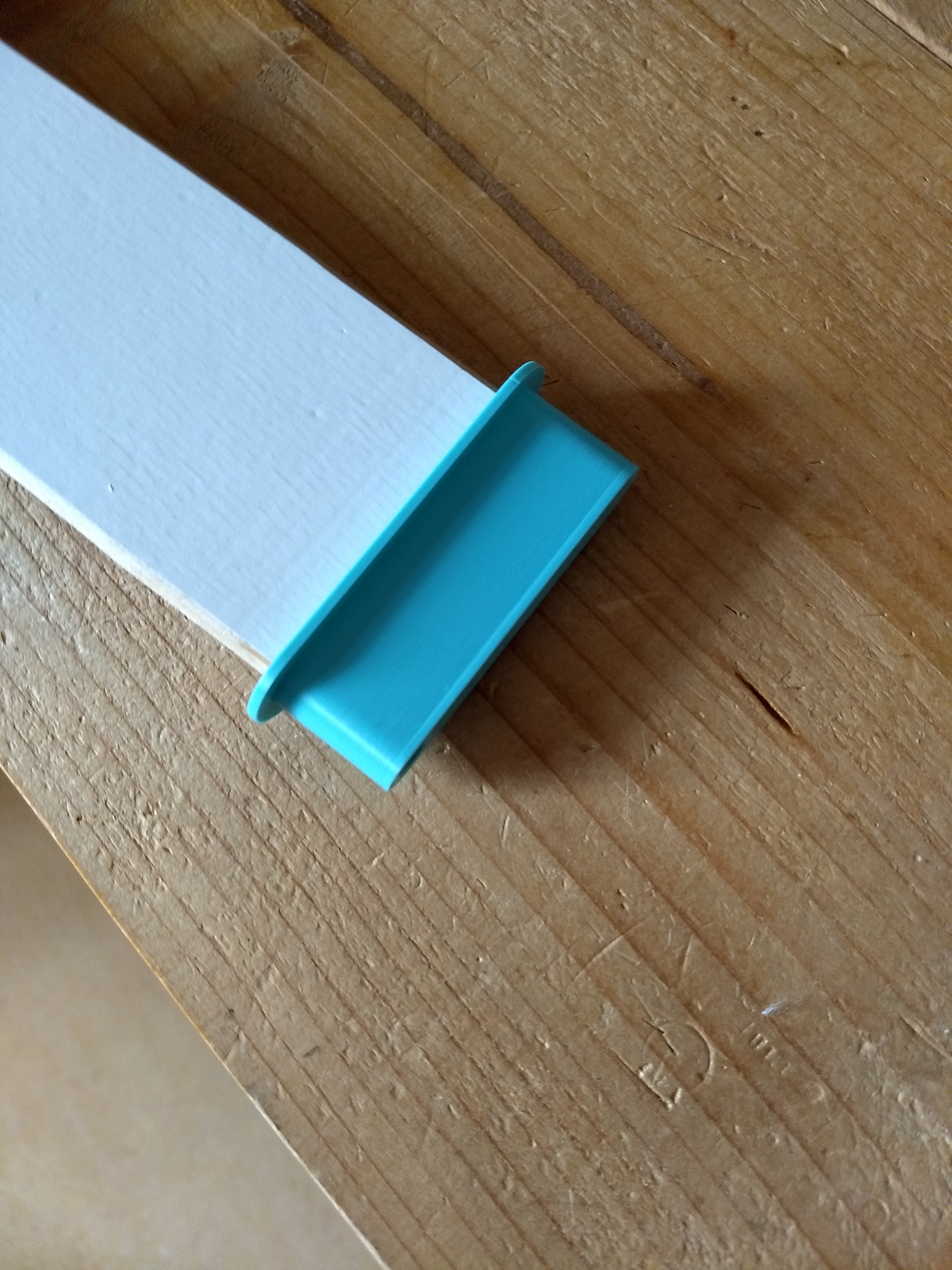 Slat holder