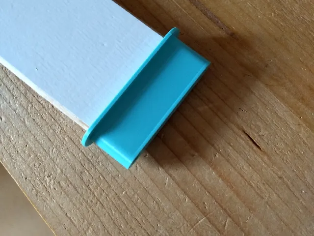 Slat holder