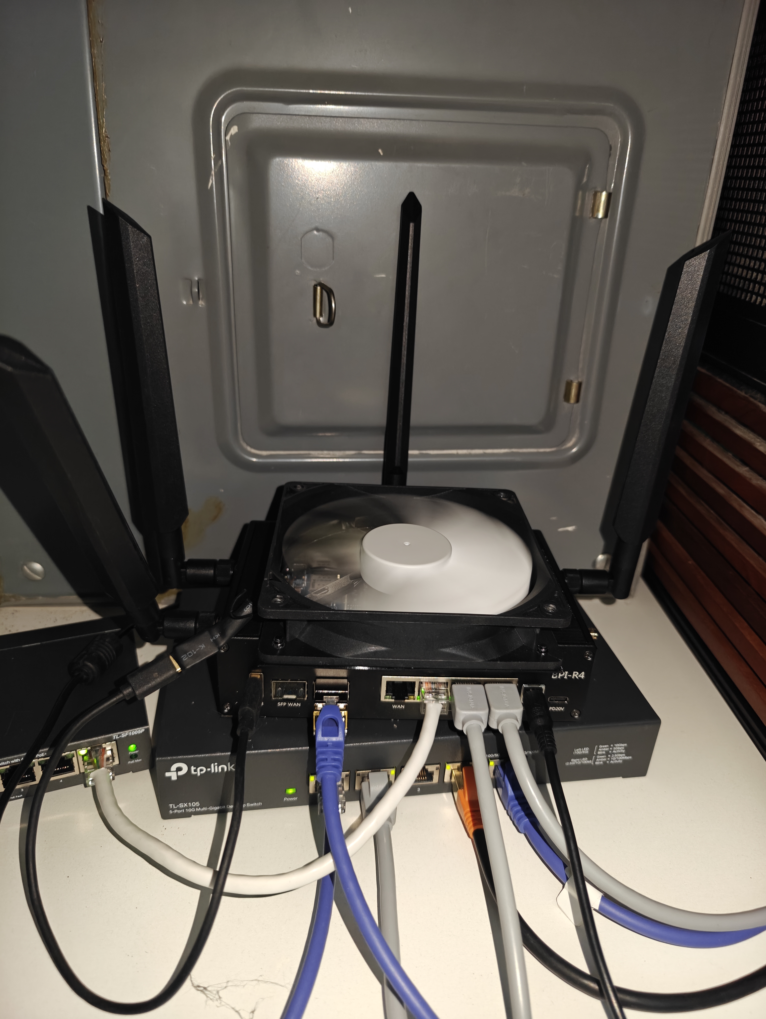 BPI-R4 120mm Fan Top Case Adapter