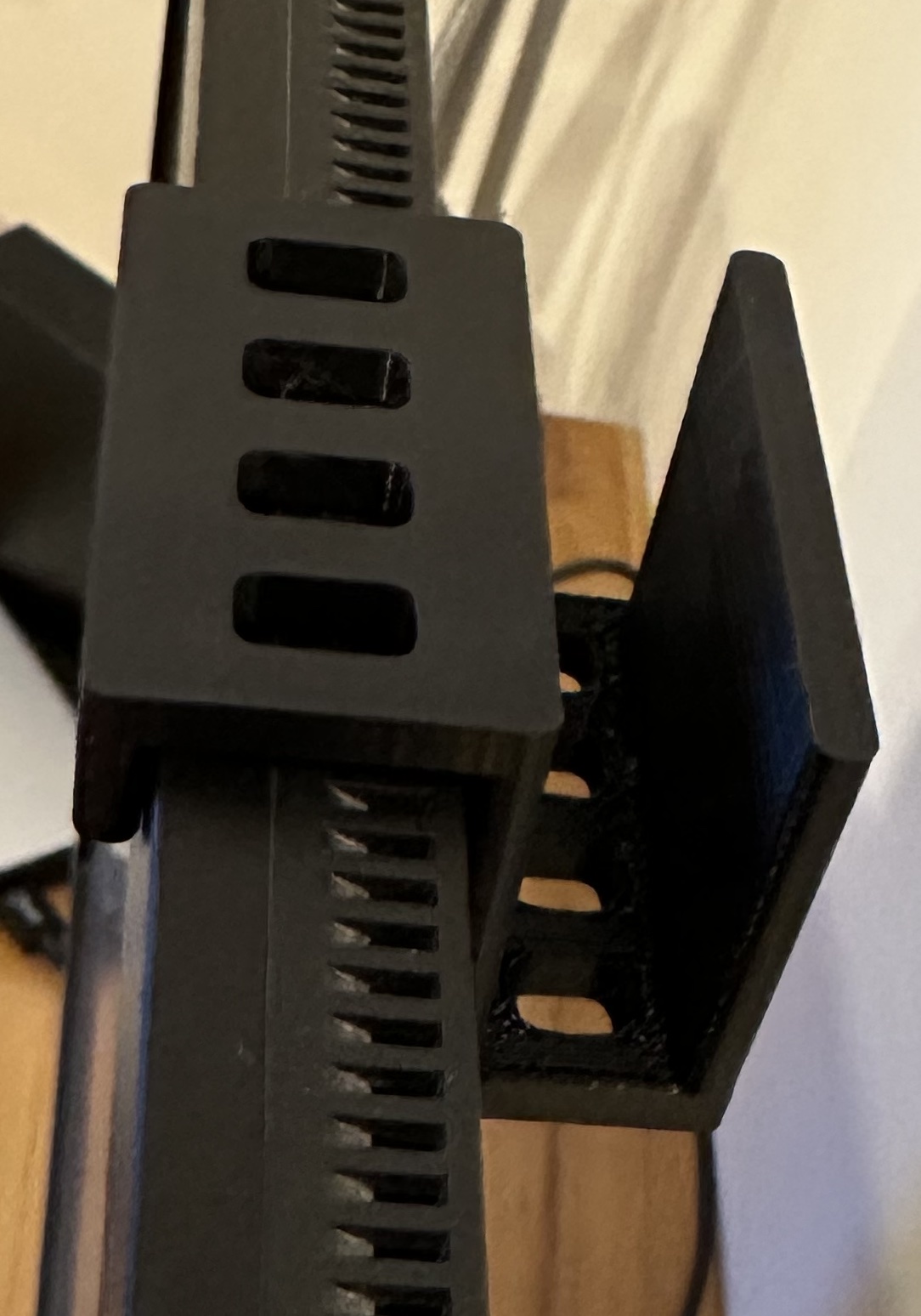 Continuity Cam Holder