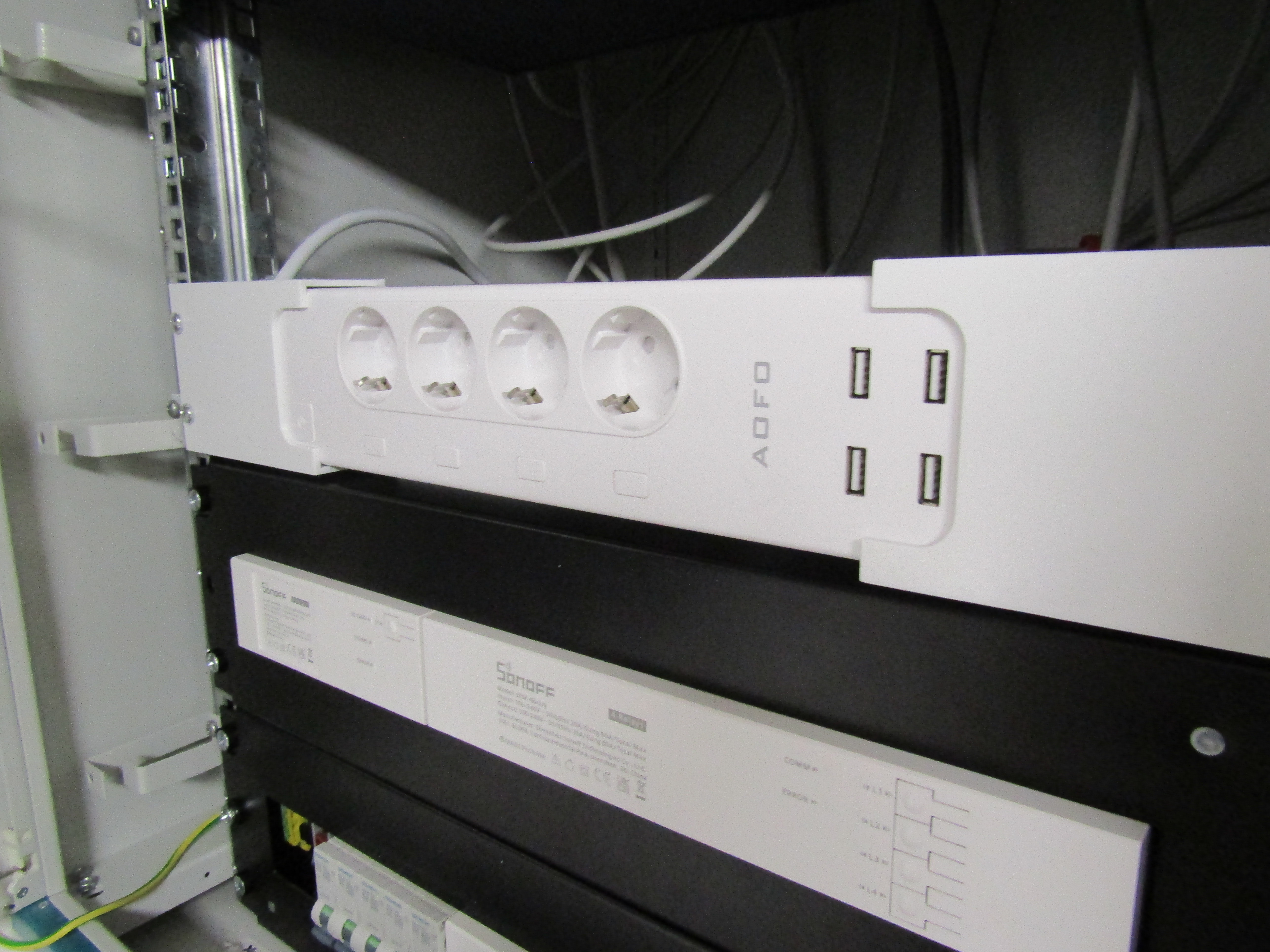 AOFO Powerstrip Rack Mount
