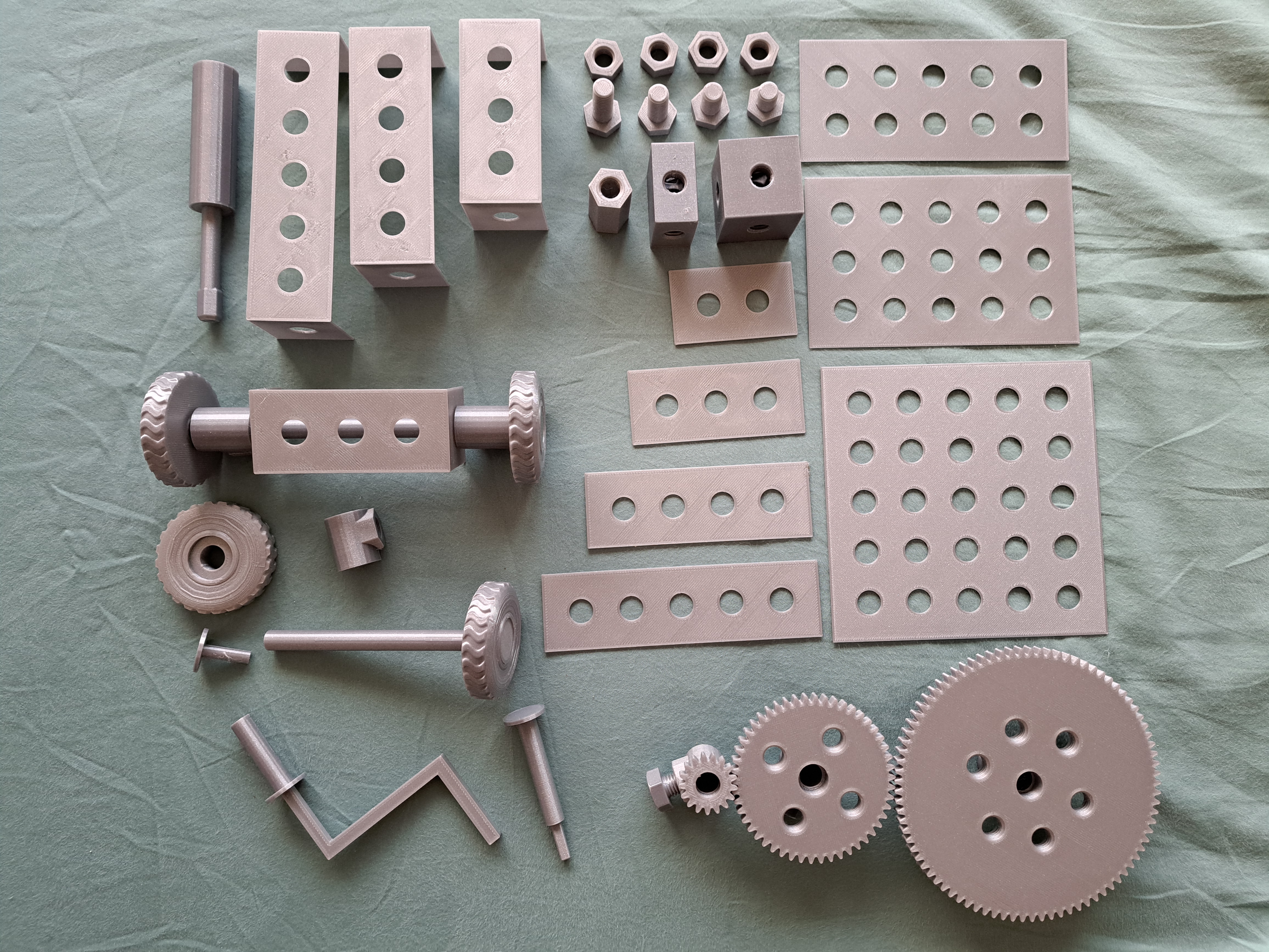 "Handy Kid" - The Ultimate Building Kit for Kids