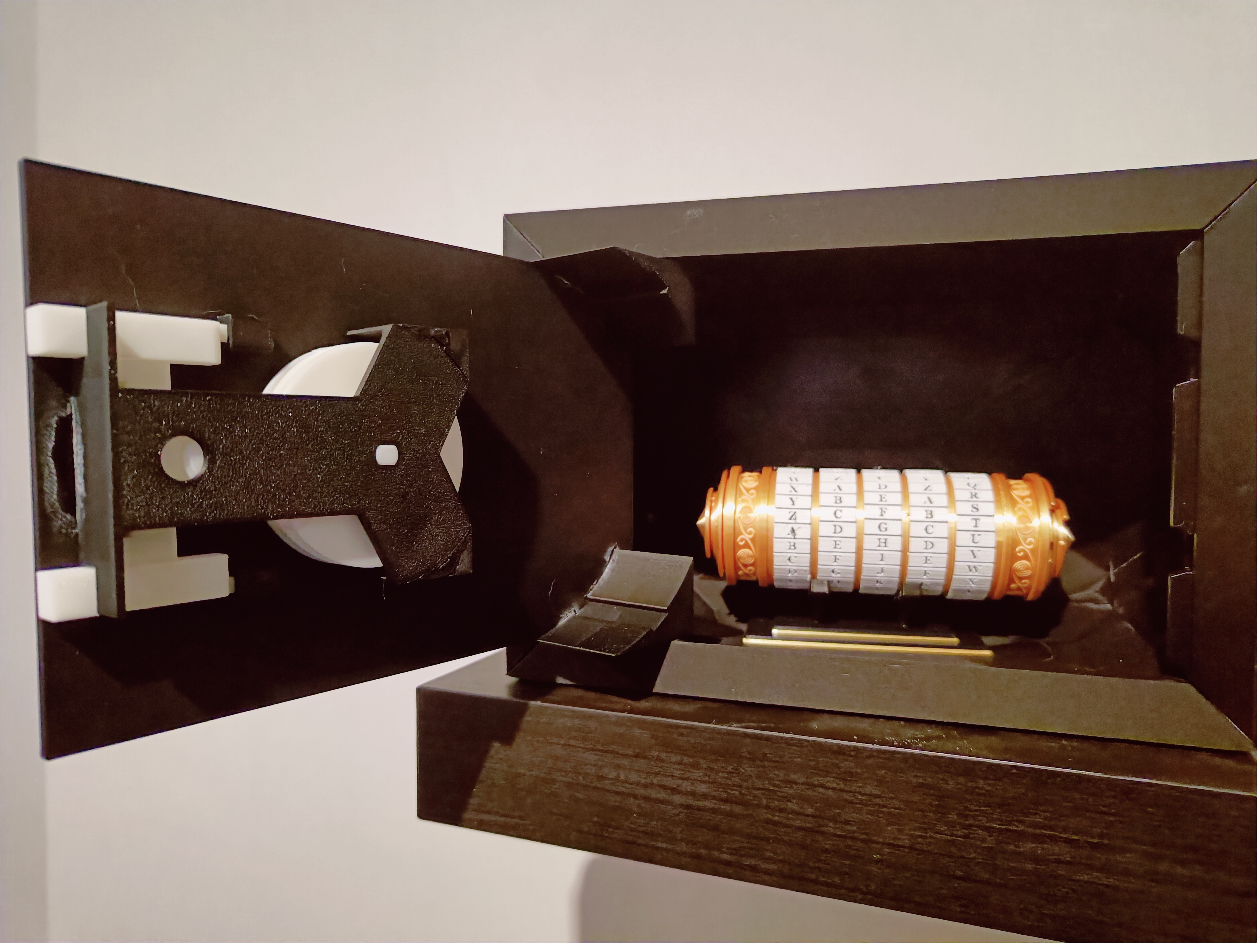 Miniatura 2 do modelo 3D Safe Box - Remix