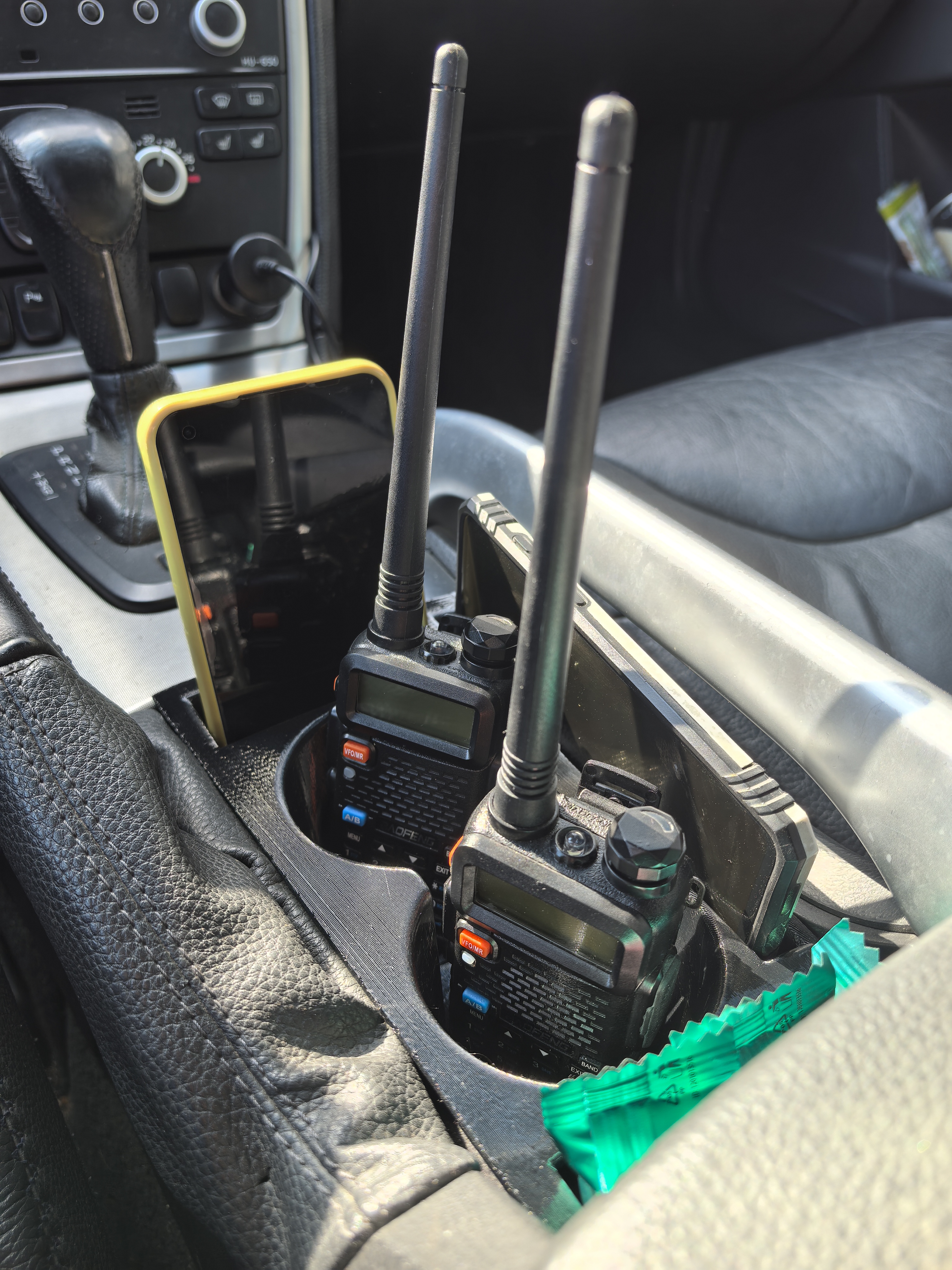 Volvo XC70 P2 cup holder