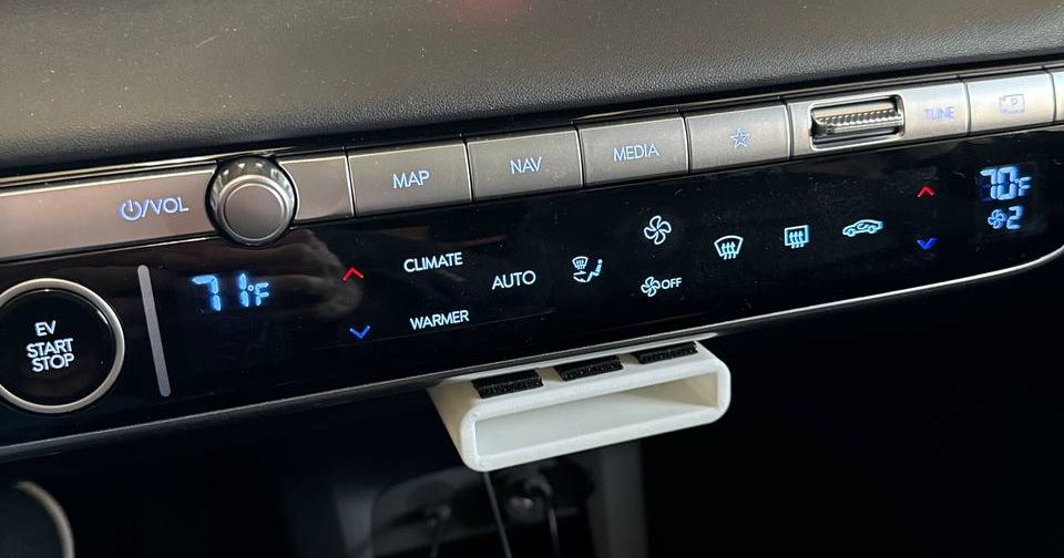 iphone-15-pro-carplay-dock-by-mark-schmidt-download-free-stl-model