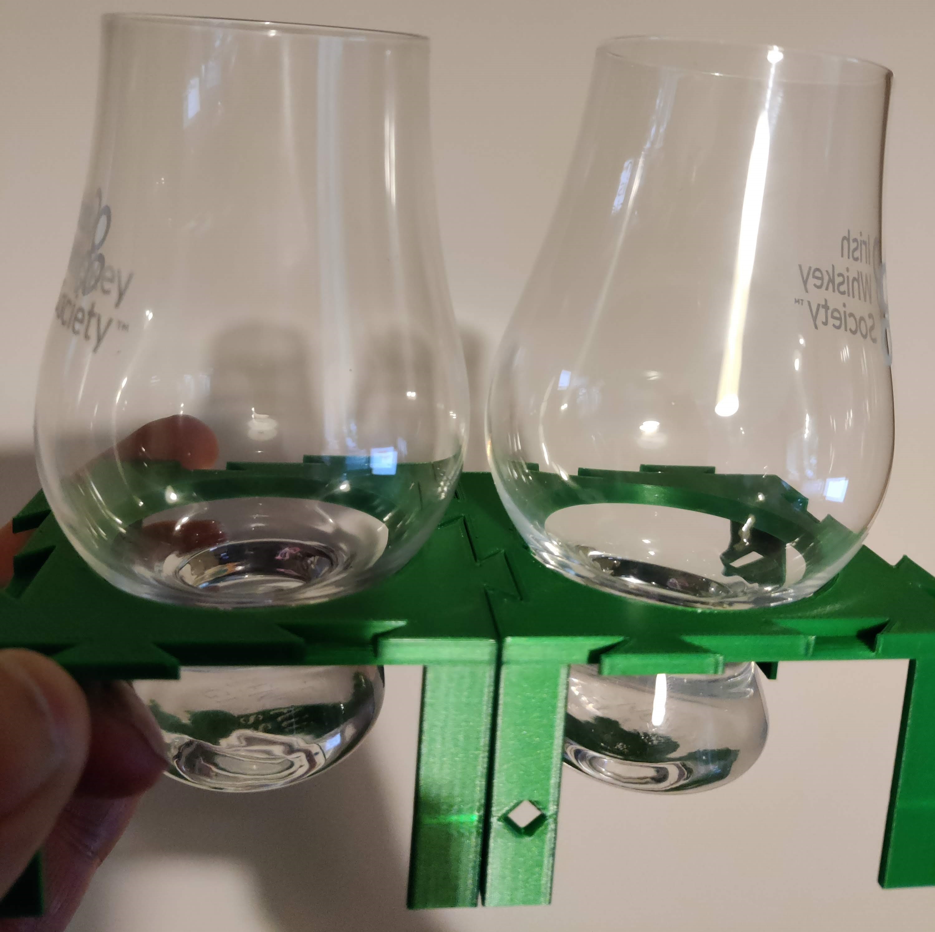 Glencairn whiskey glass holder