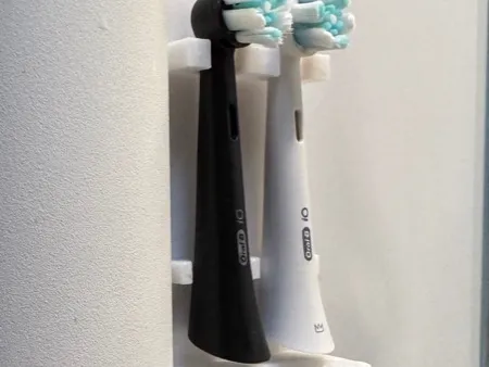 Oral-B IO Brush Wall mount