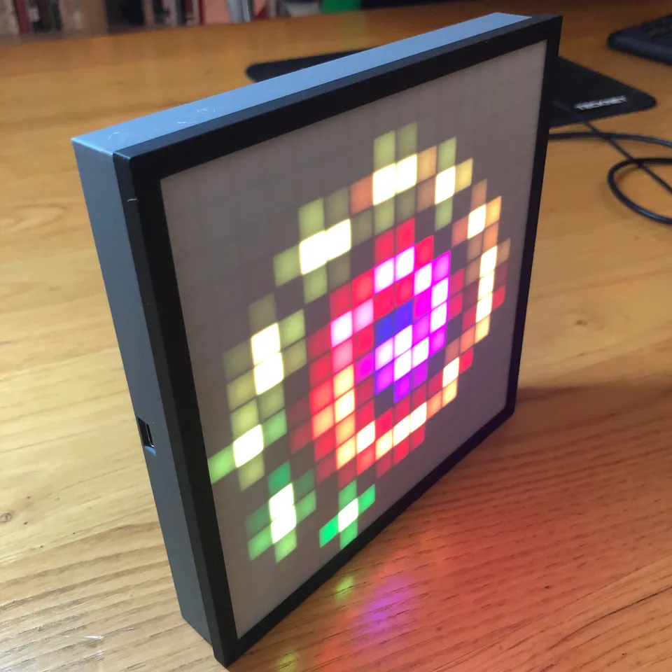 16x16 LED Matrix Frame with Diffuser Grid by fractalnoise