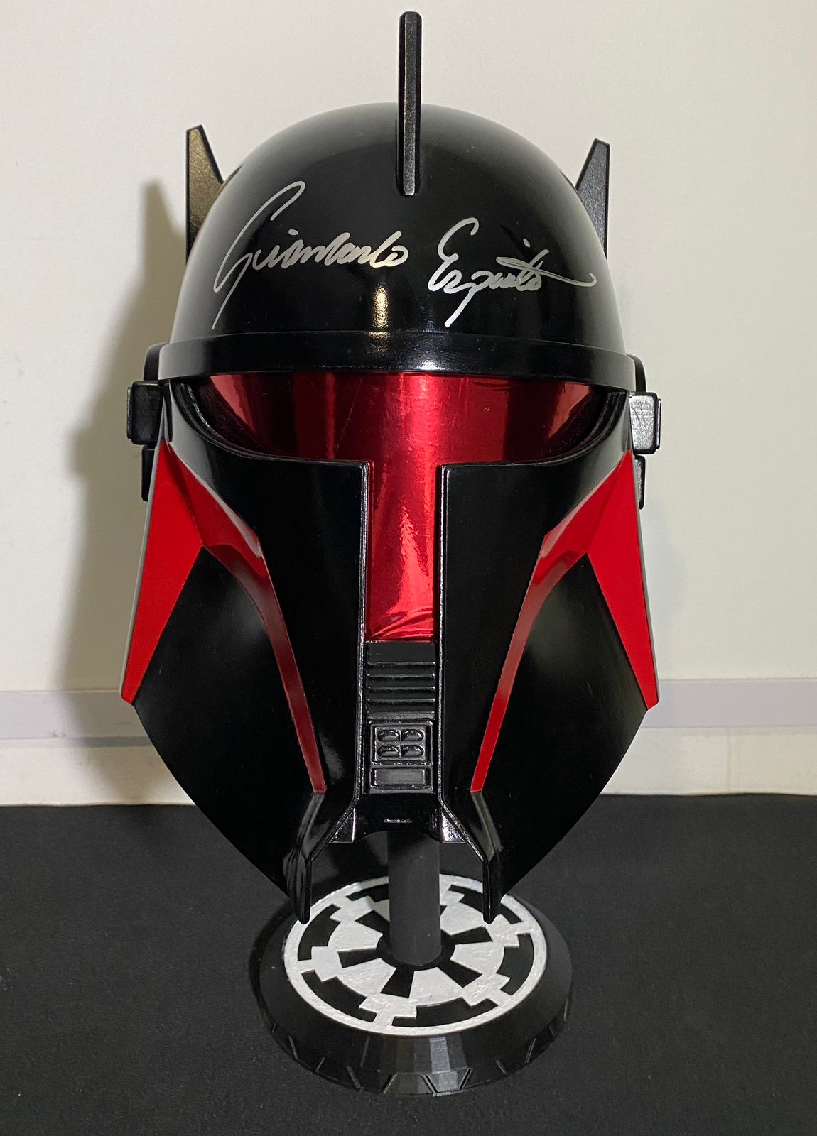 Empire Helmet Stand