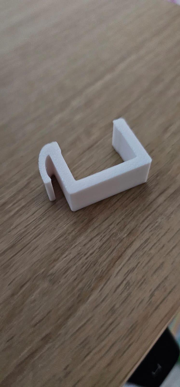 Miniatura 2 do modelo 3D IKEA Billy Cable holder side hook