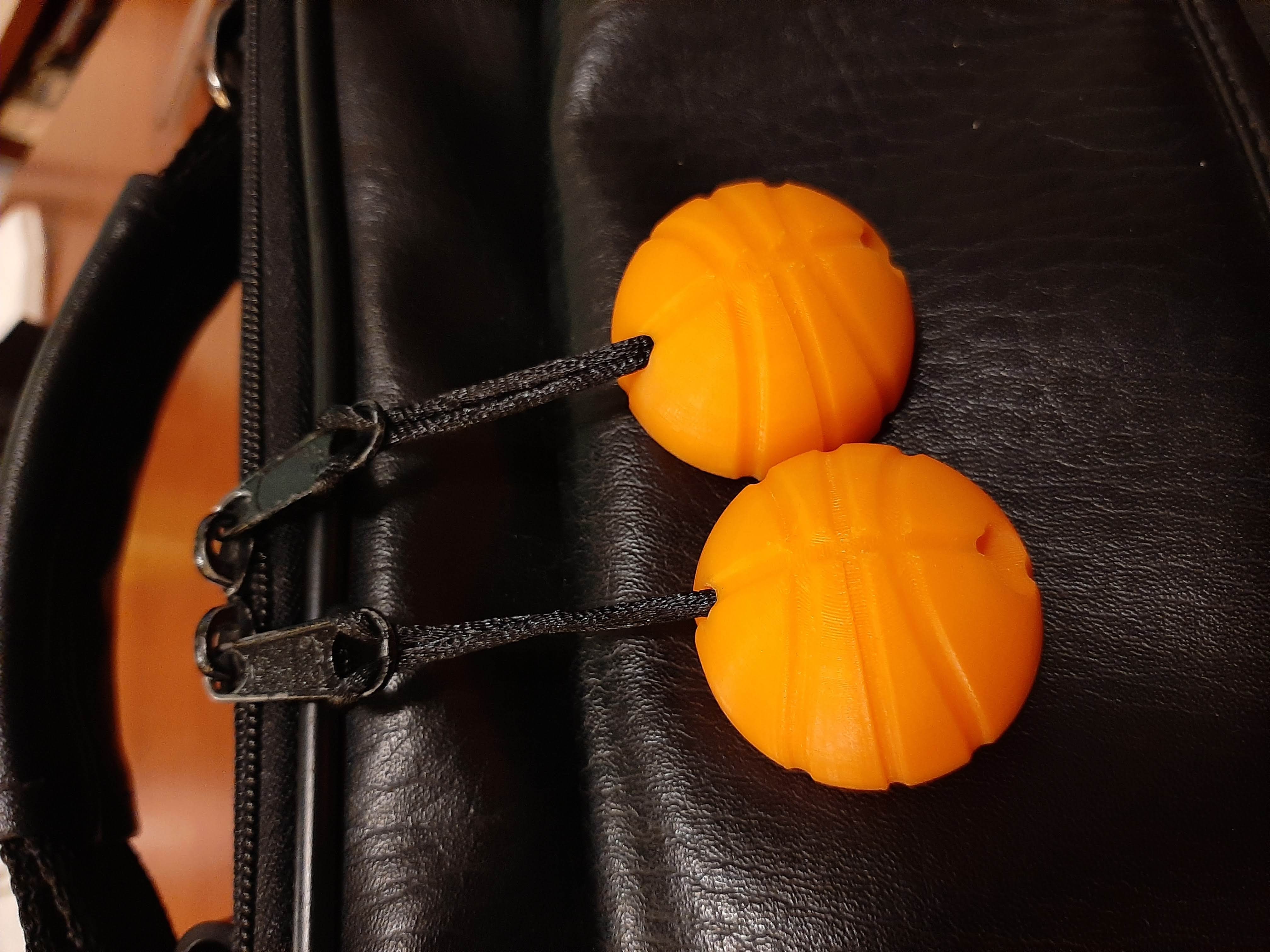 Miniatura 2 do modelo 3D Basketball - Zipper puller