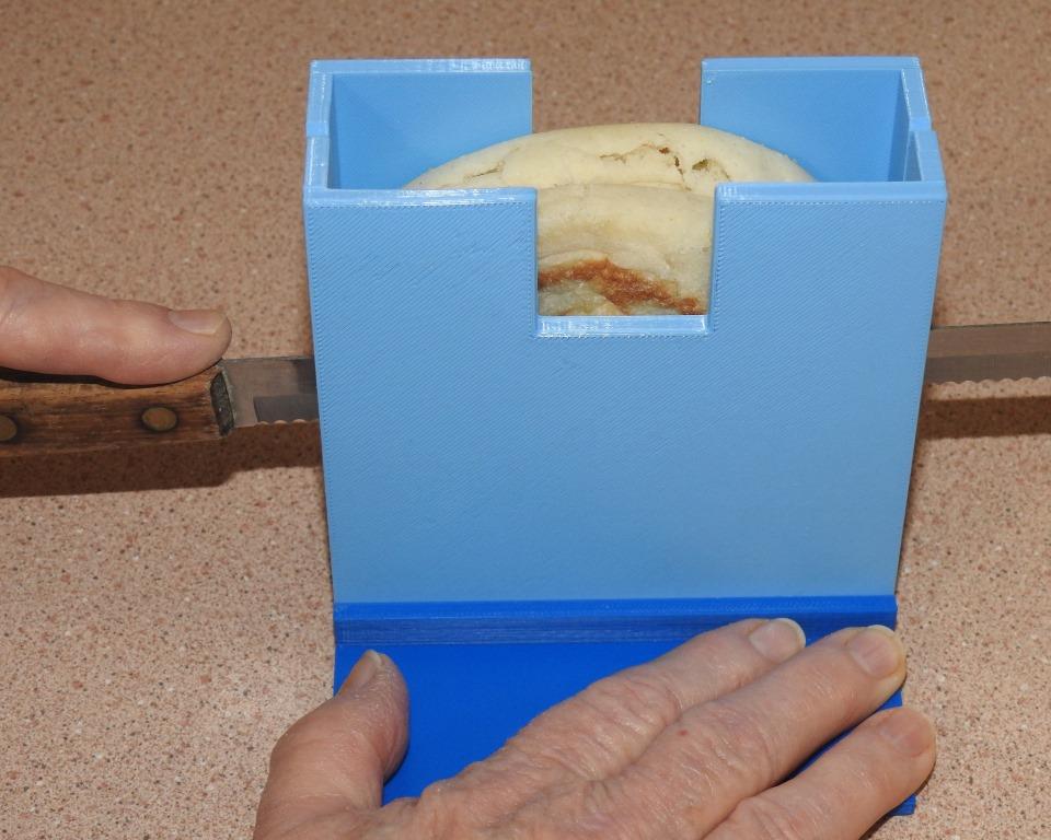 Muffin/Bagel Slicer Generator (OpenSCAD) by SteveS42 Download free