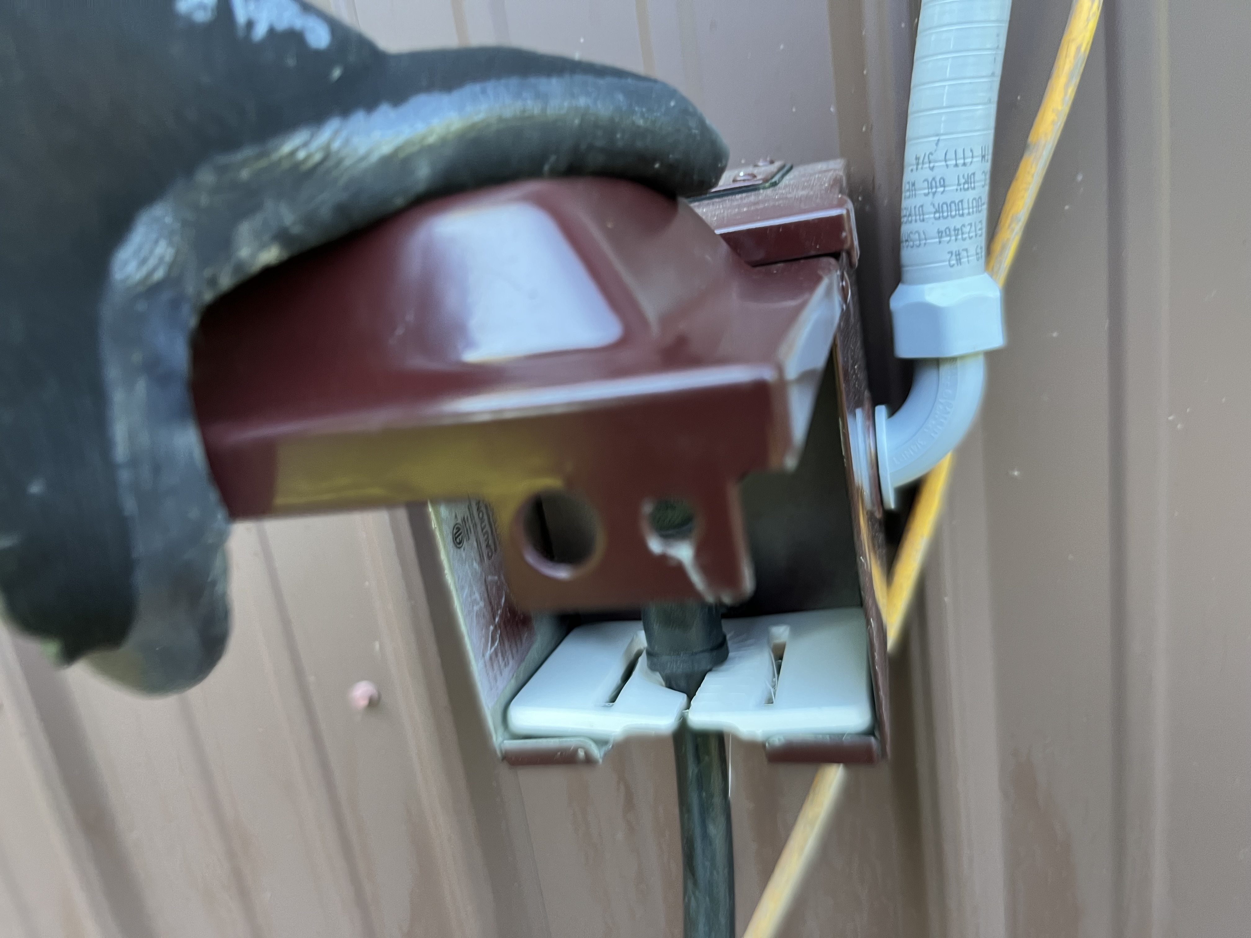 RV Electrical Plug Cover by bmccarthy321 Download free STL model