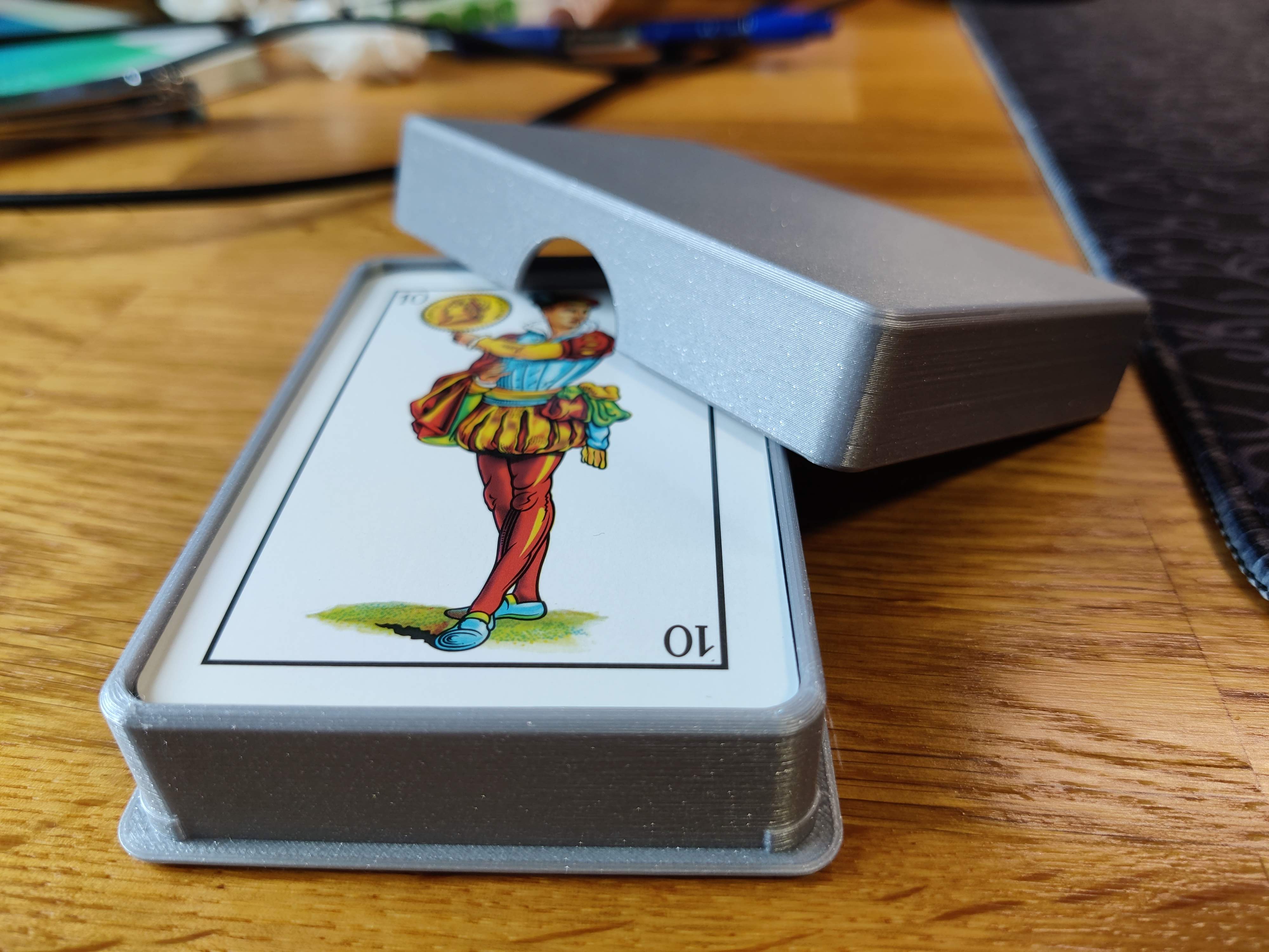 Configurable size card box