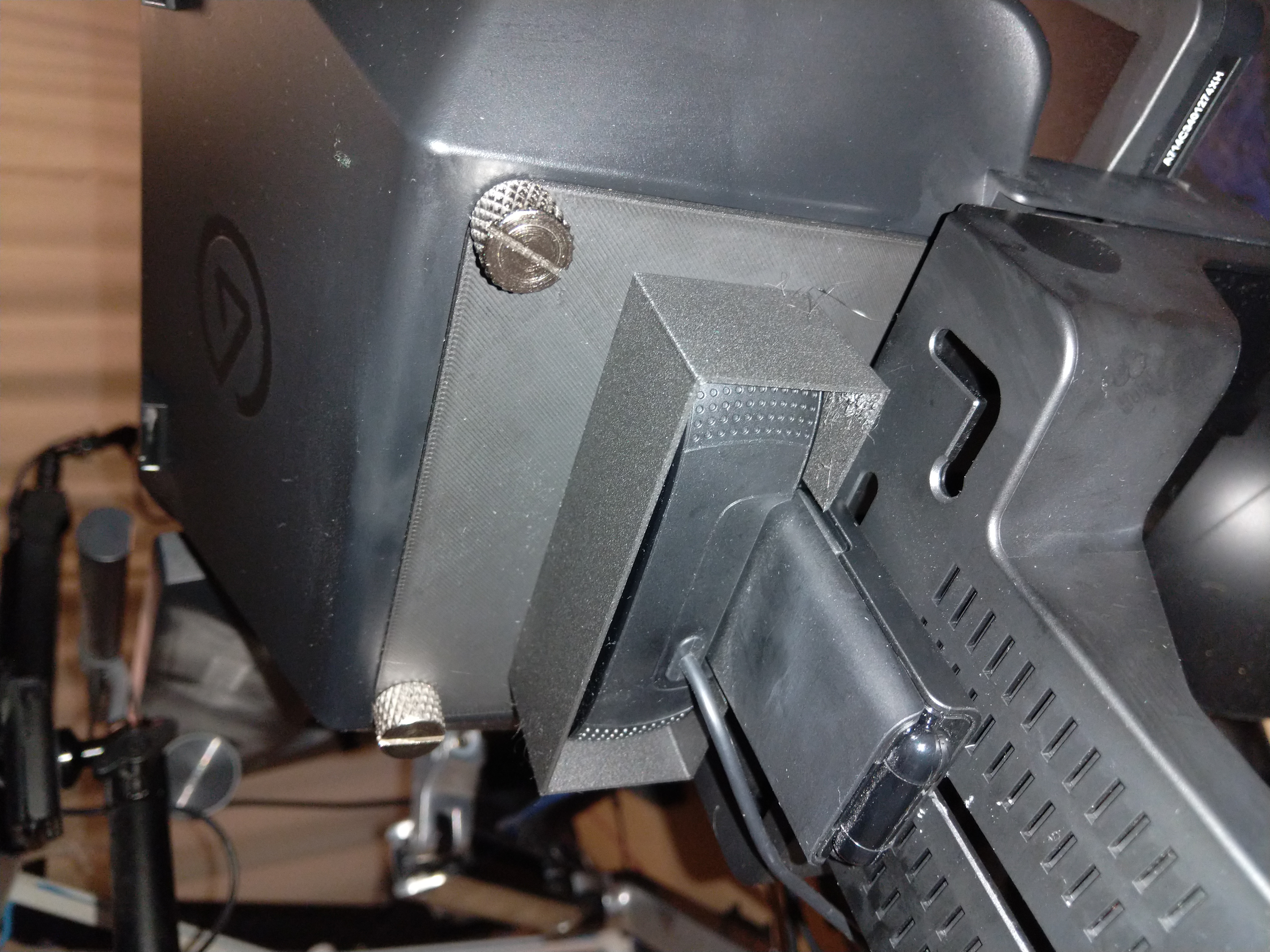 Logitech webcam backplate for the Elgato Prompter.