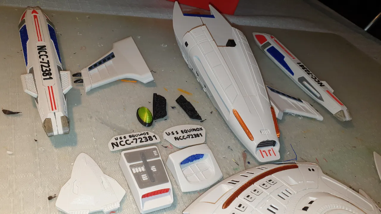 Eaglemoss Star Trek Xl Star Trek USS EQUINOX NCC-72381 #15 Magazine The