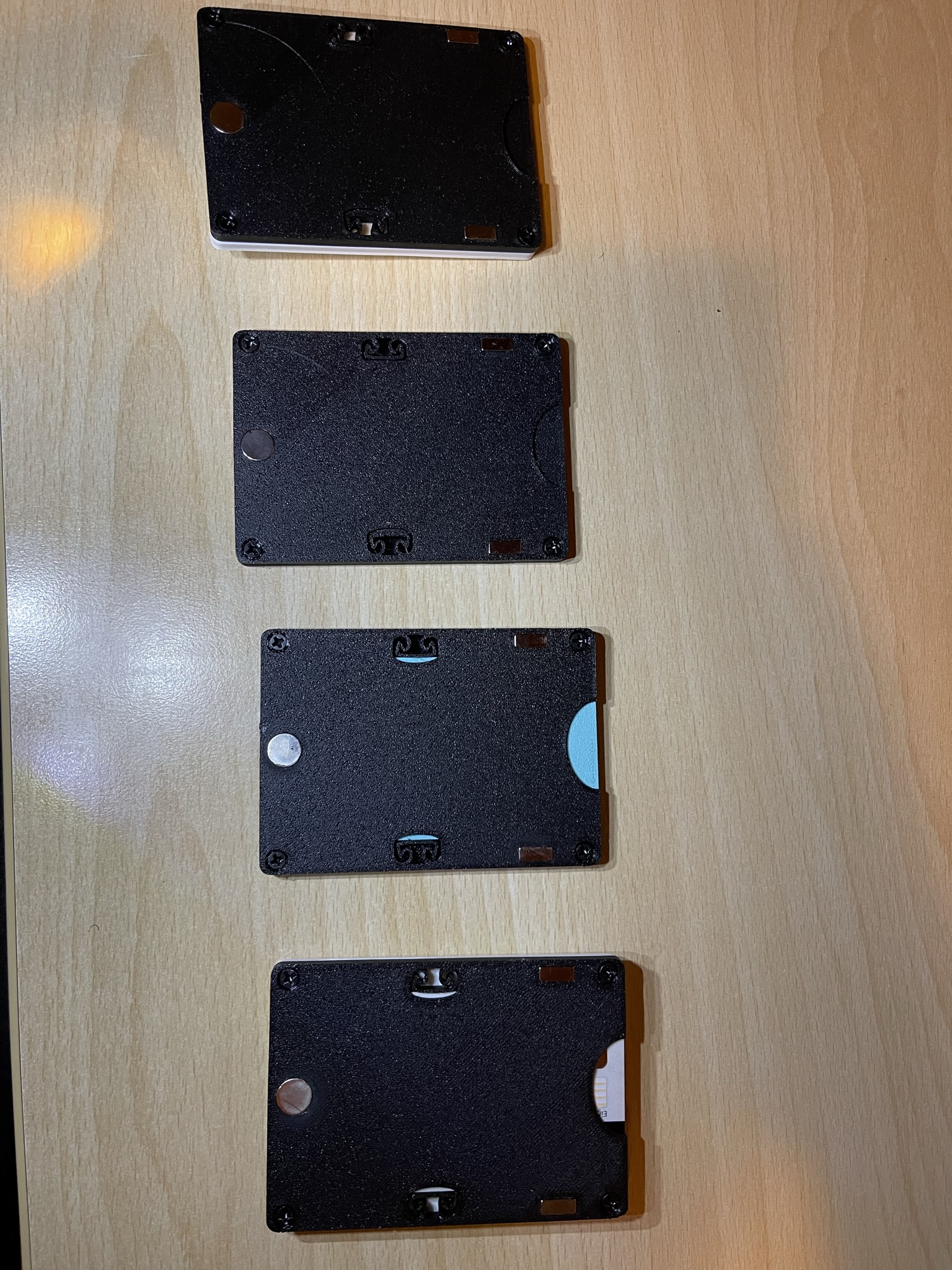 Modular magnetic wallet by Levytek | Printables Store