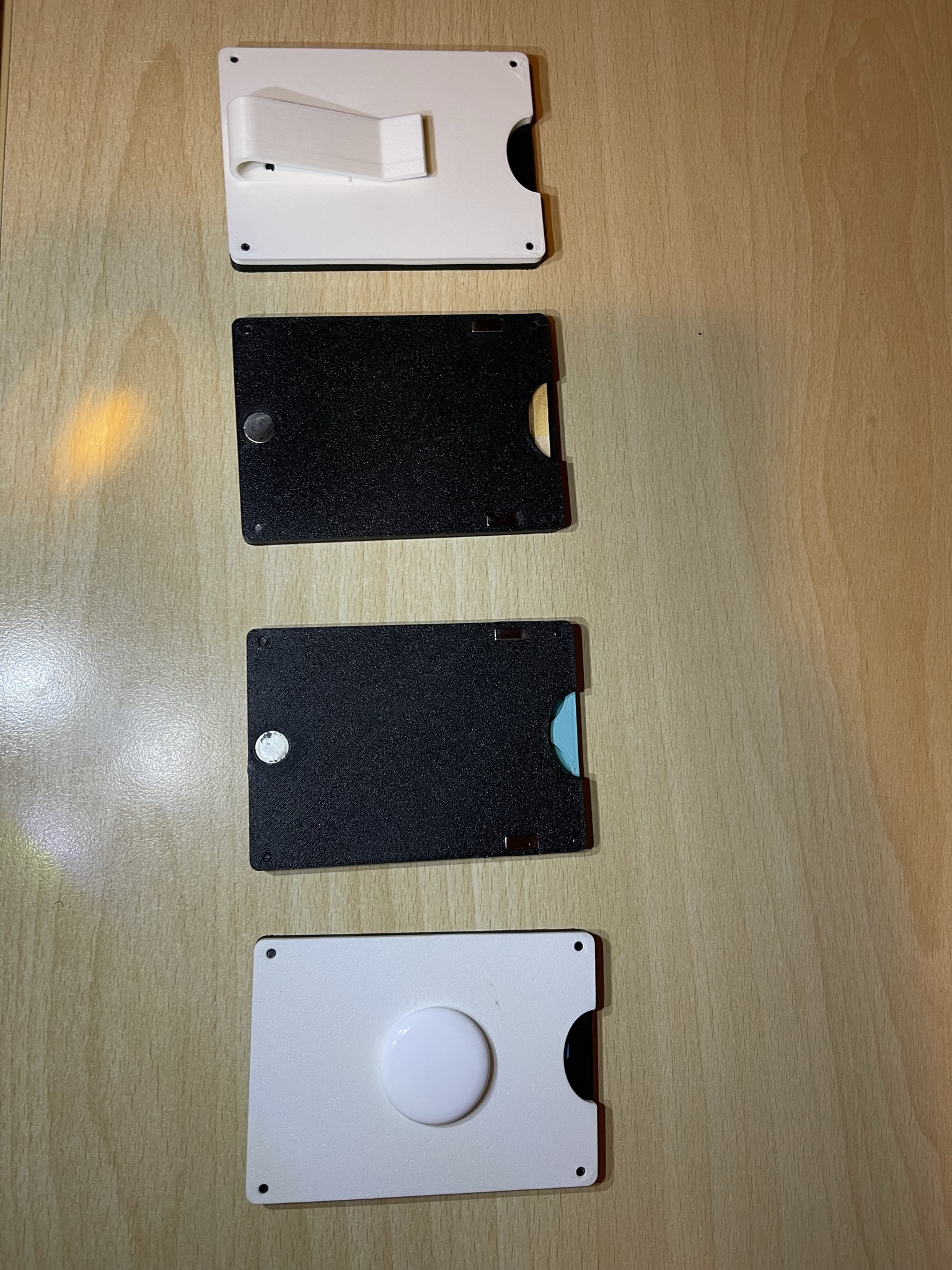 Modular magnetic wallet by Levytek | Printables Store