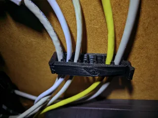 Hinged Cable Clip for 8 cables (ethernet)